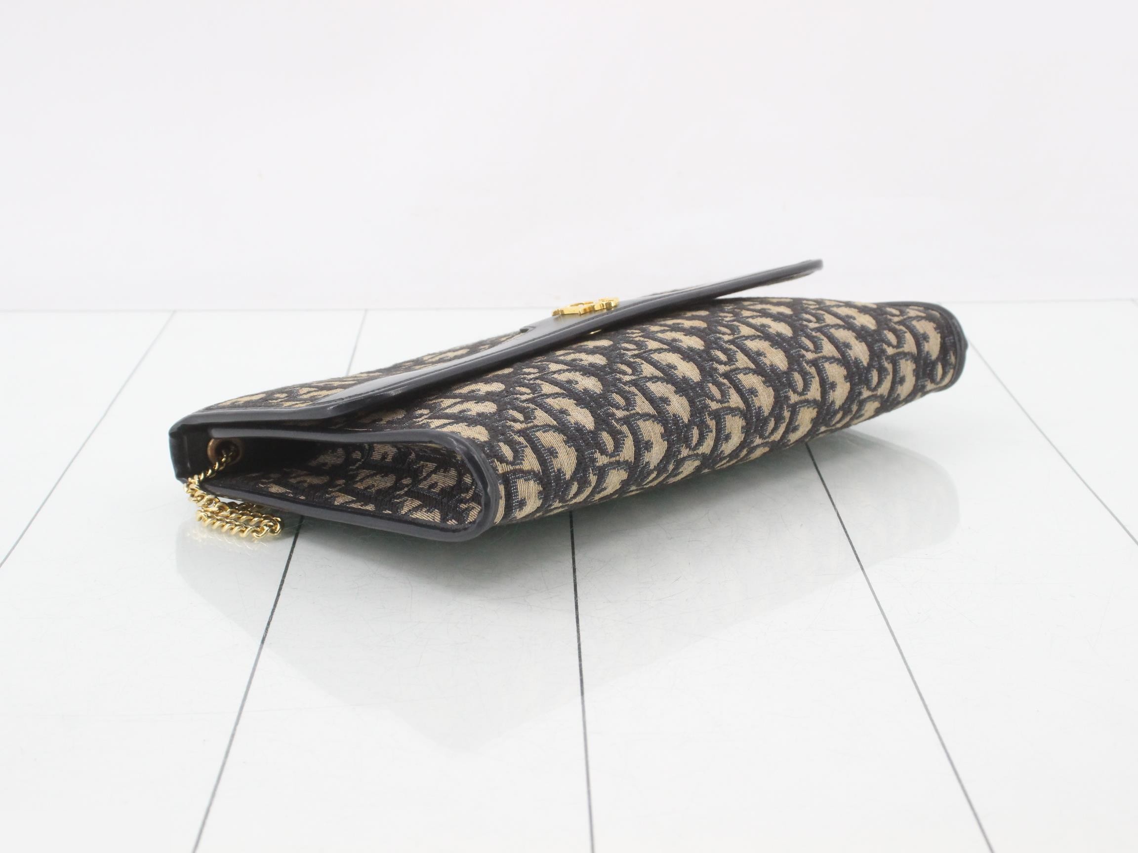 Trotter Chain Shoulder Bag — view 5