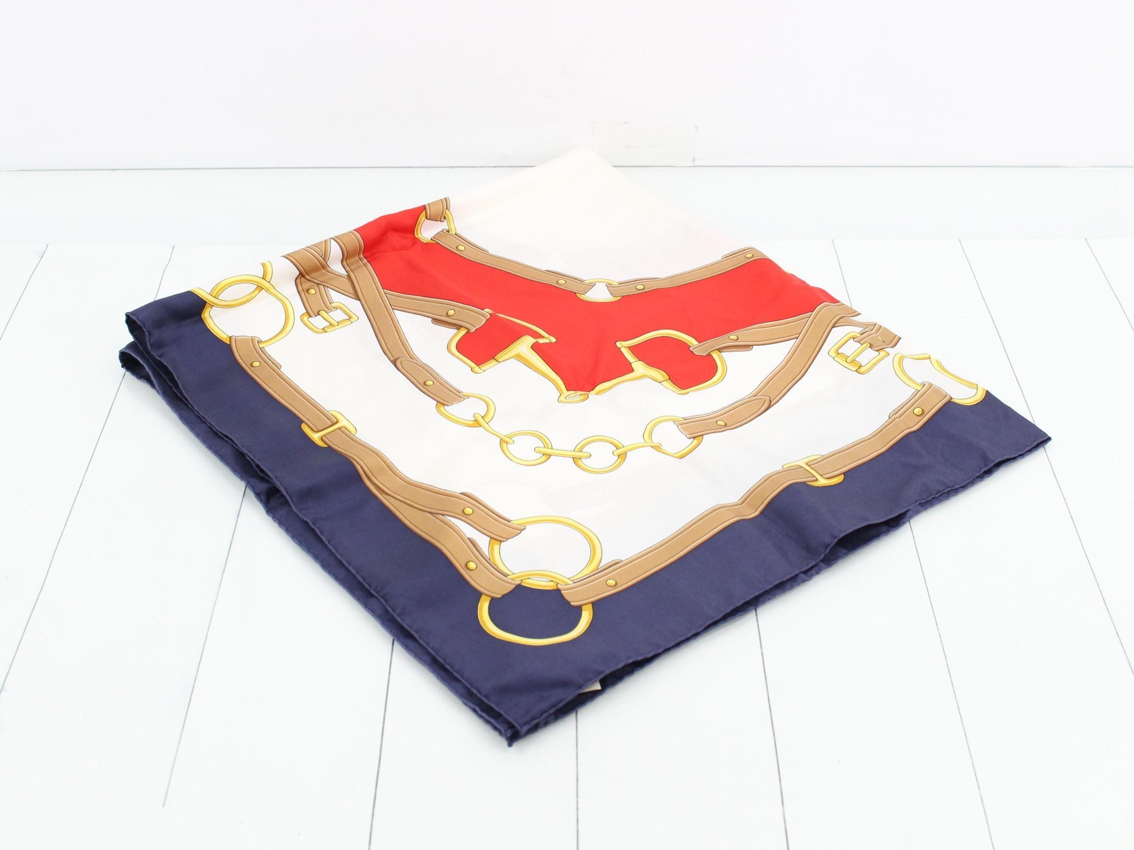 scarf — view 2