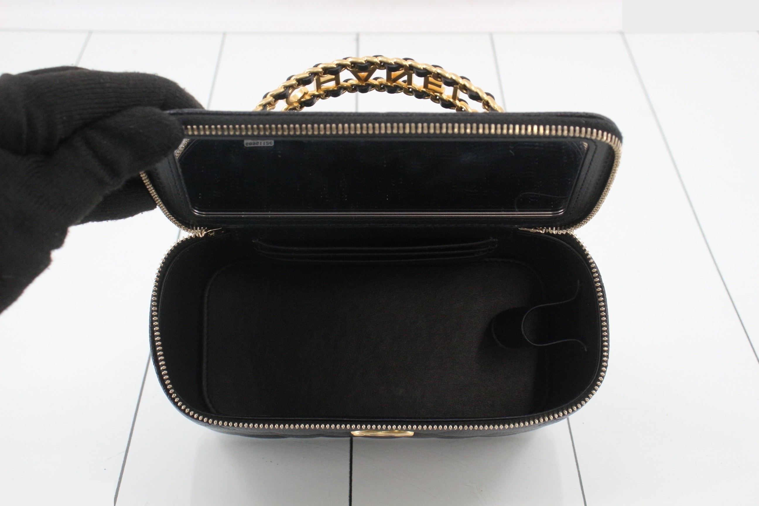 Matelassé Caviar Coco Mark 2-Way Vanity — view 4