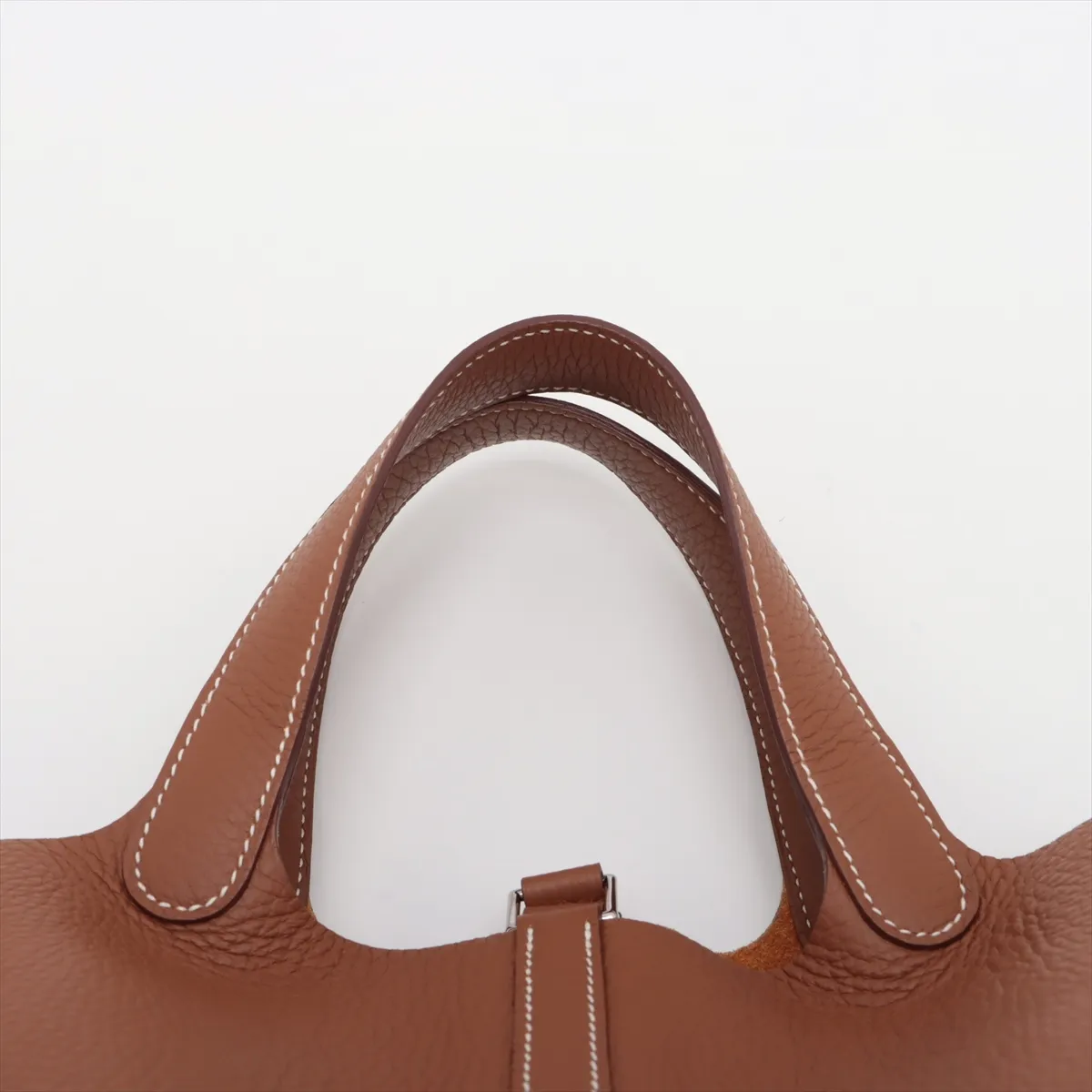 Picotin Lock 18 PM, Taurillon Clemence leather, gold, silver hardware, B: 2023 — view 6