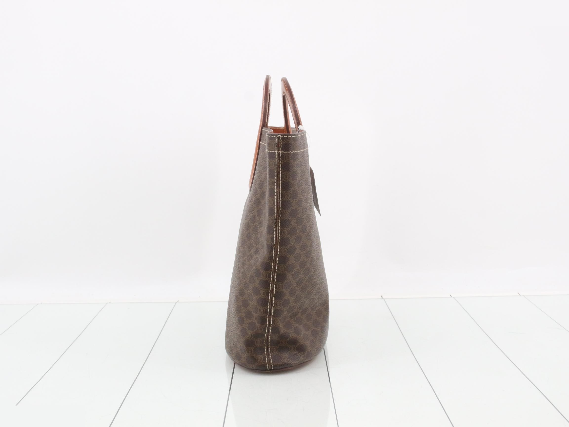 Macadam Circle Logo Handbag, Brown, 30 x 26 x 11 cm — view 4