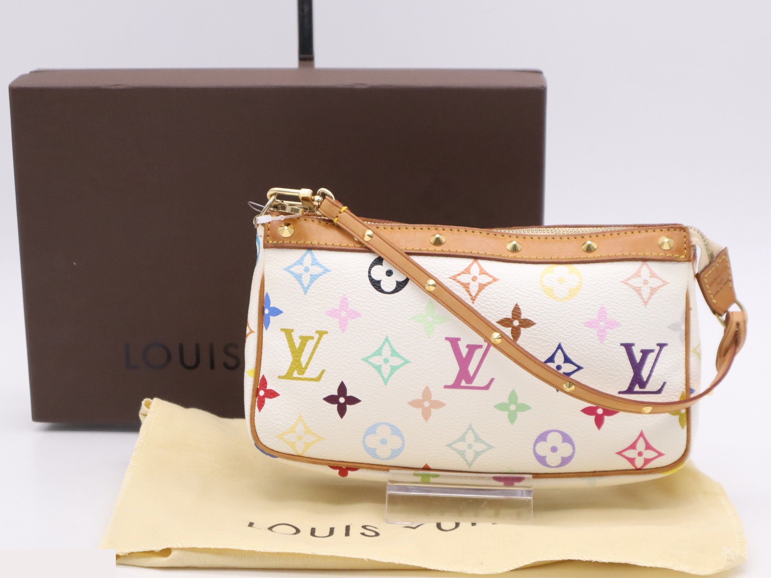 Pochette Accessoires Blanc (with dust bag and box)