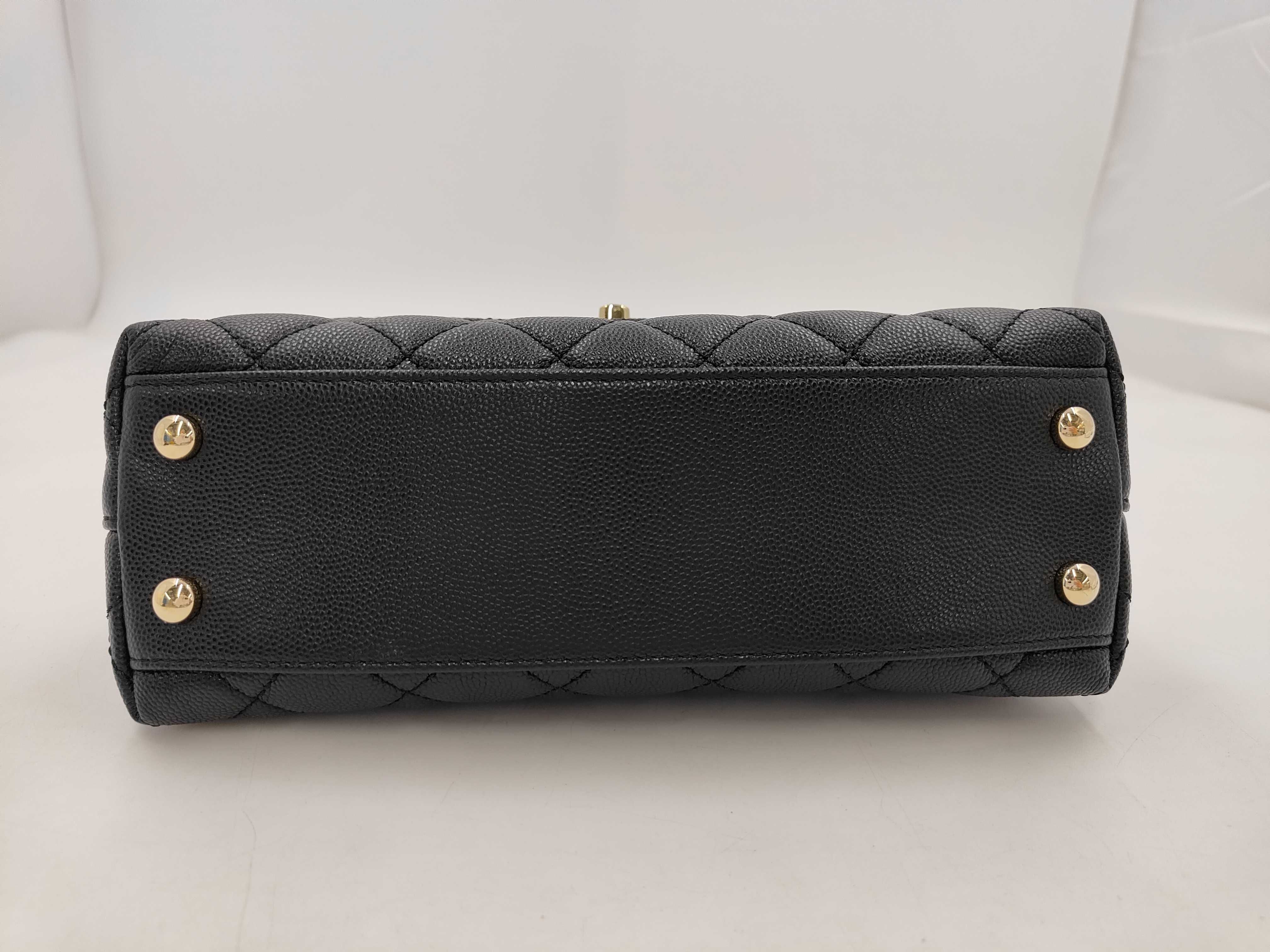 A92990 Matelassé Top Handle Flap Bag JJTH8JEK Strap Handbag — view 3