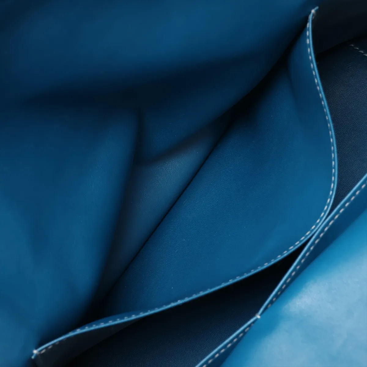 Toolbox 26 Grizzly x Evercolor Ciel x Blue Thalassa Gold Hardware T: 2015 — view 9