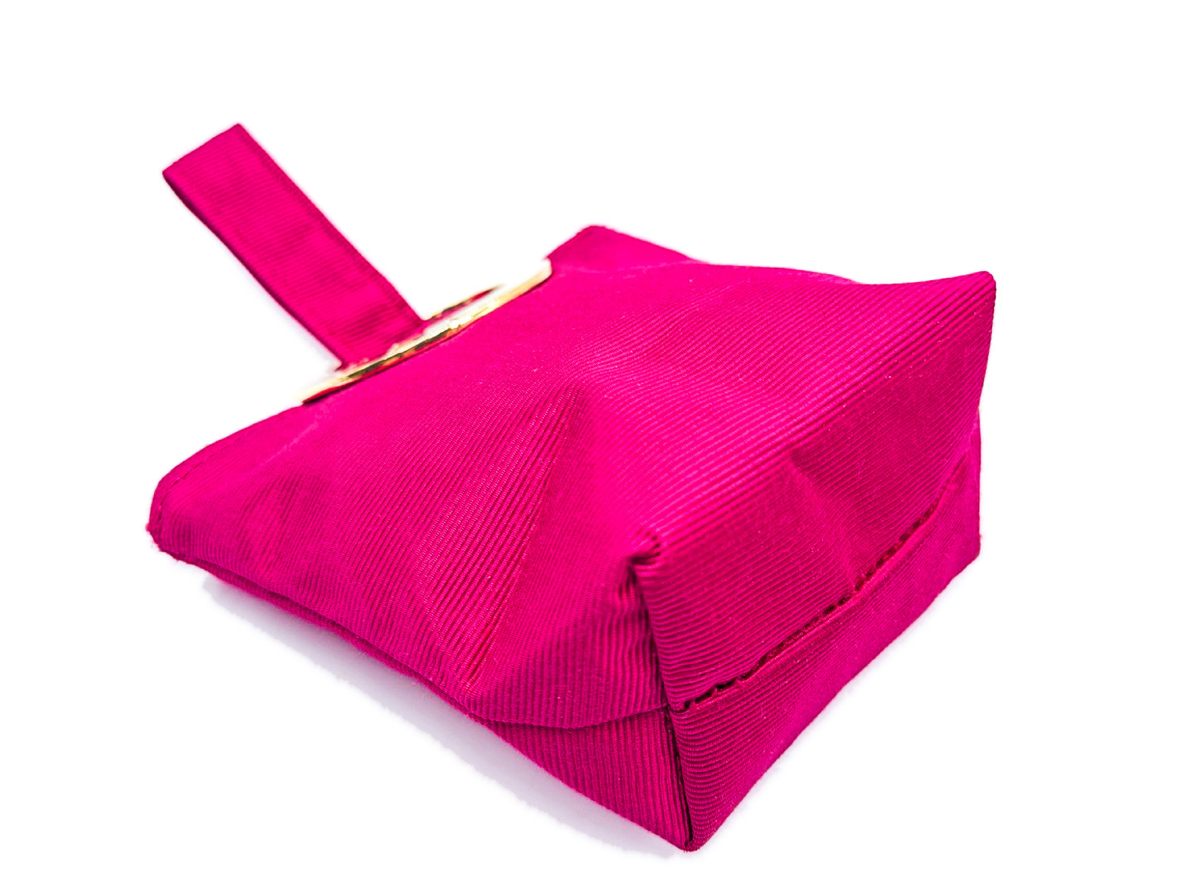 Circle clasp, gold hardware, pink pouch — view 6