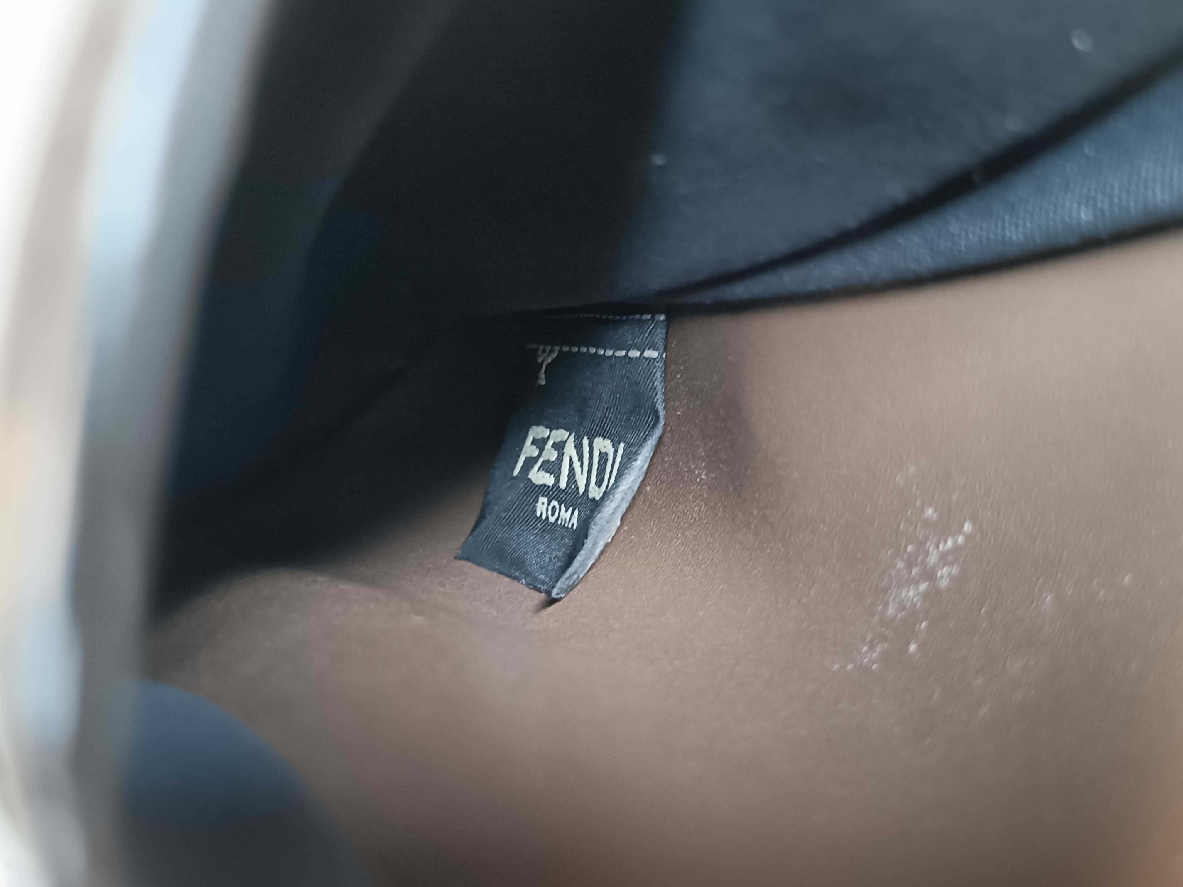 Zucca pattern smartphone pouch and other accessories — view 11