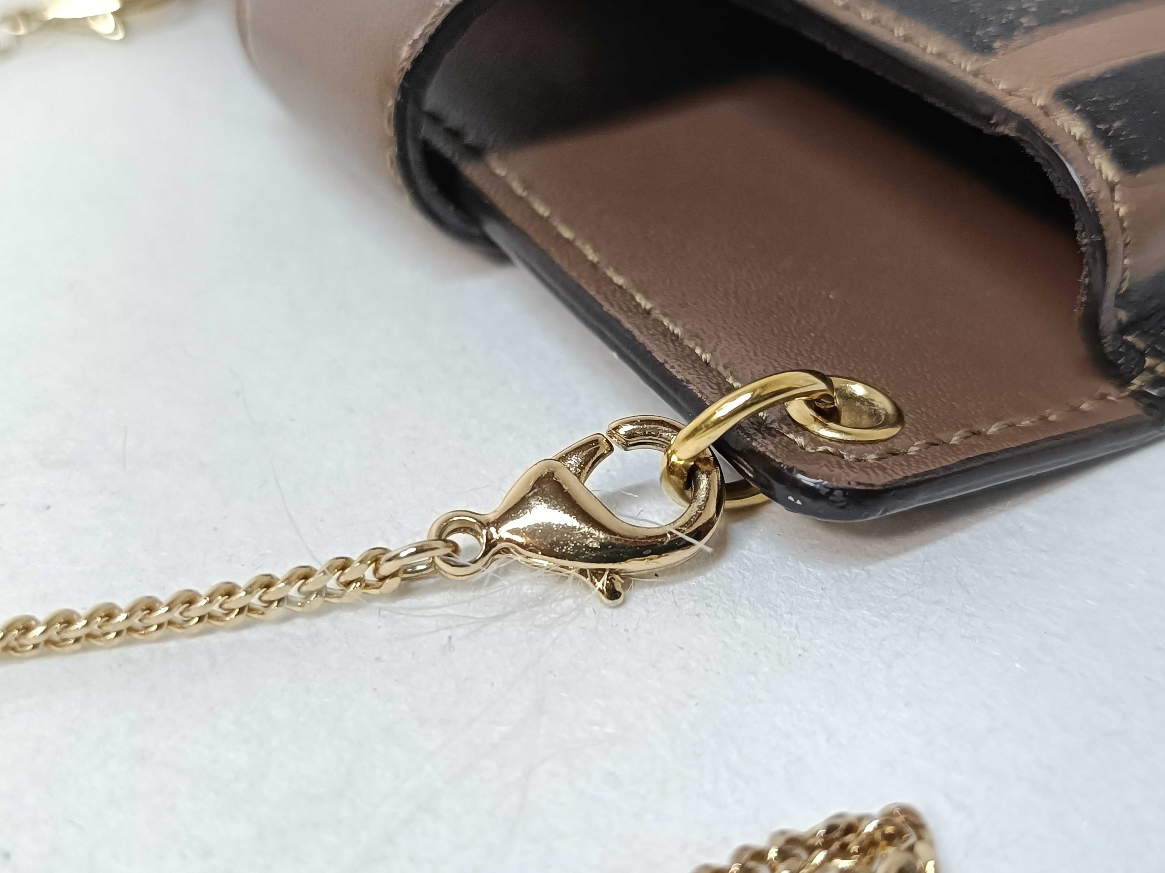 Zucca pattern smartphone pouch and other accessories — view 5