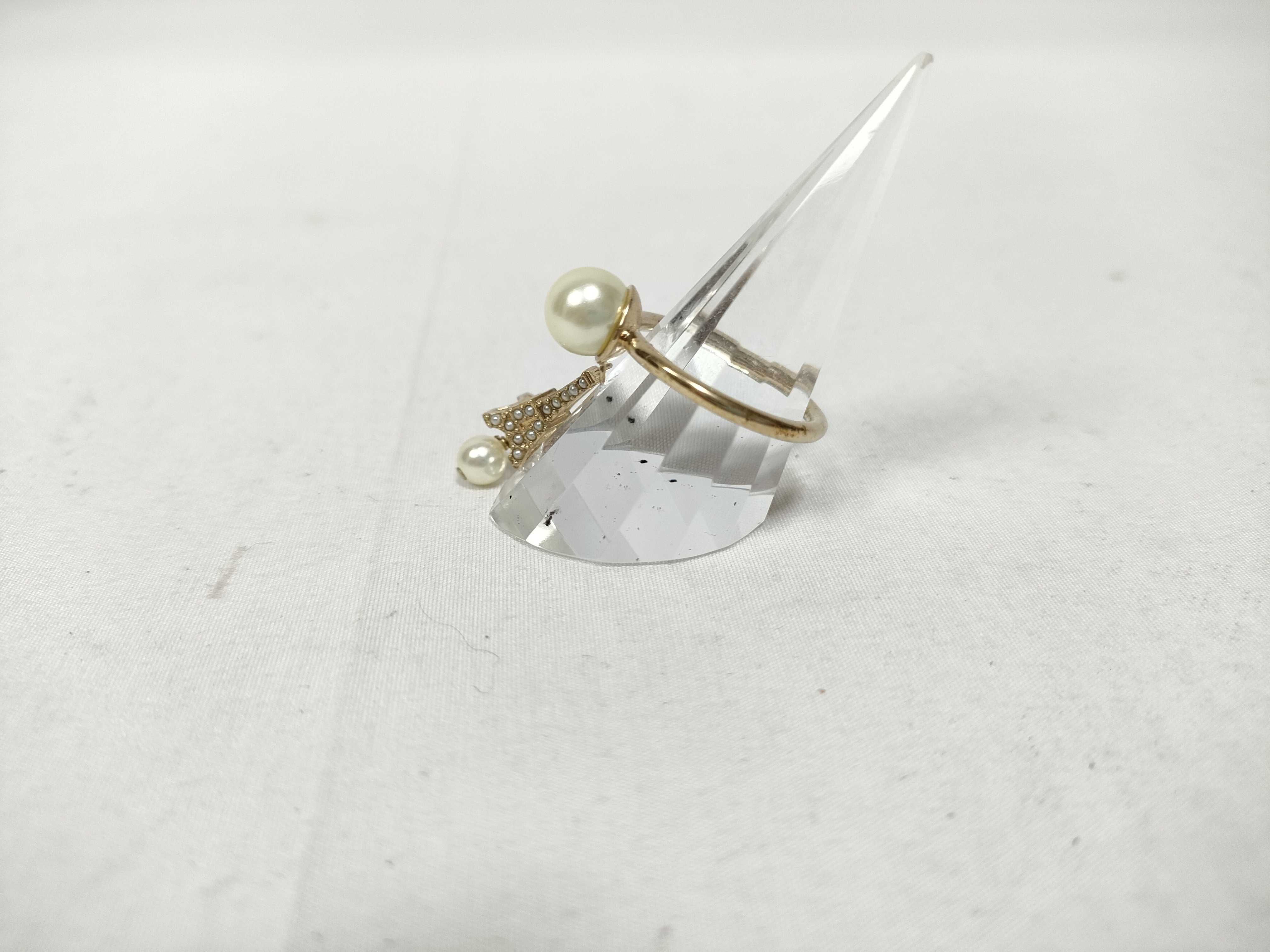Resin Pearl Eiffel Tower Ring — view 2