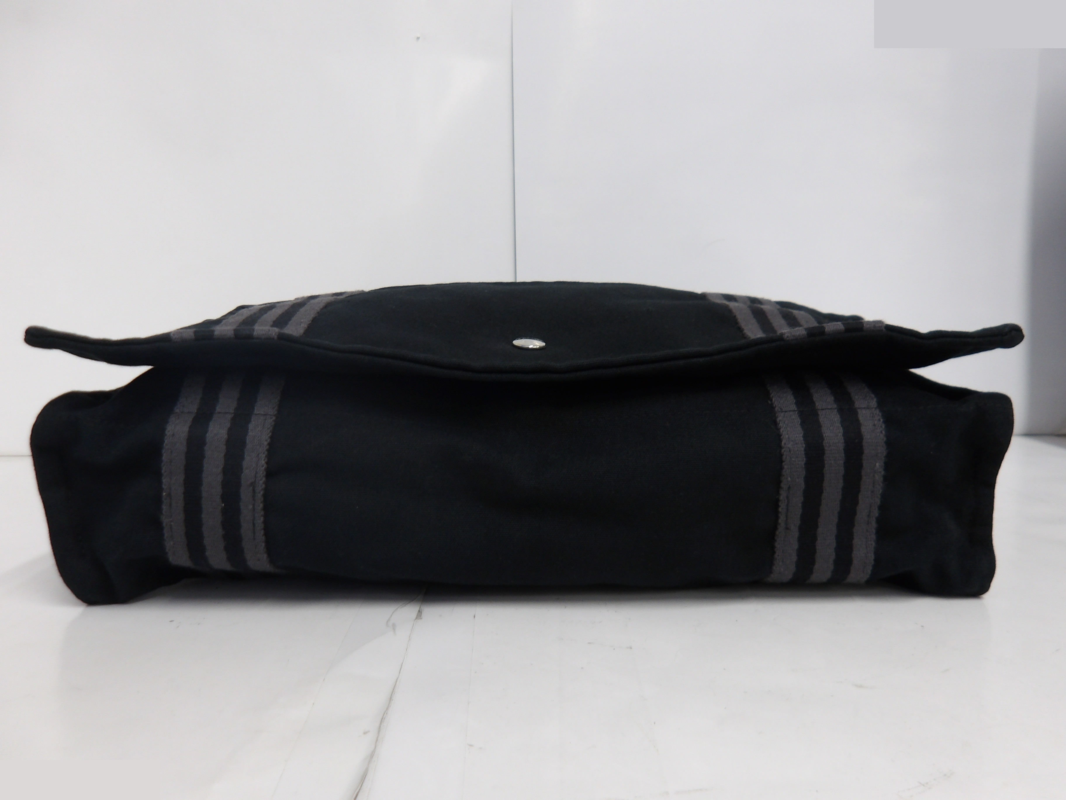 Fourre-Tout Bassas MM Messenger Bag/Shoulder Bag (with tags) — view 3