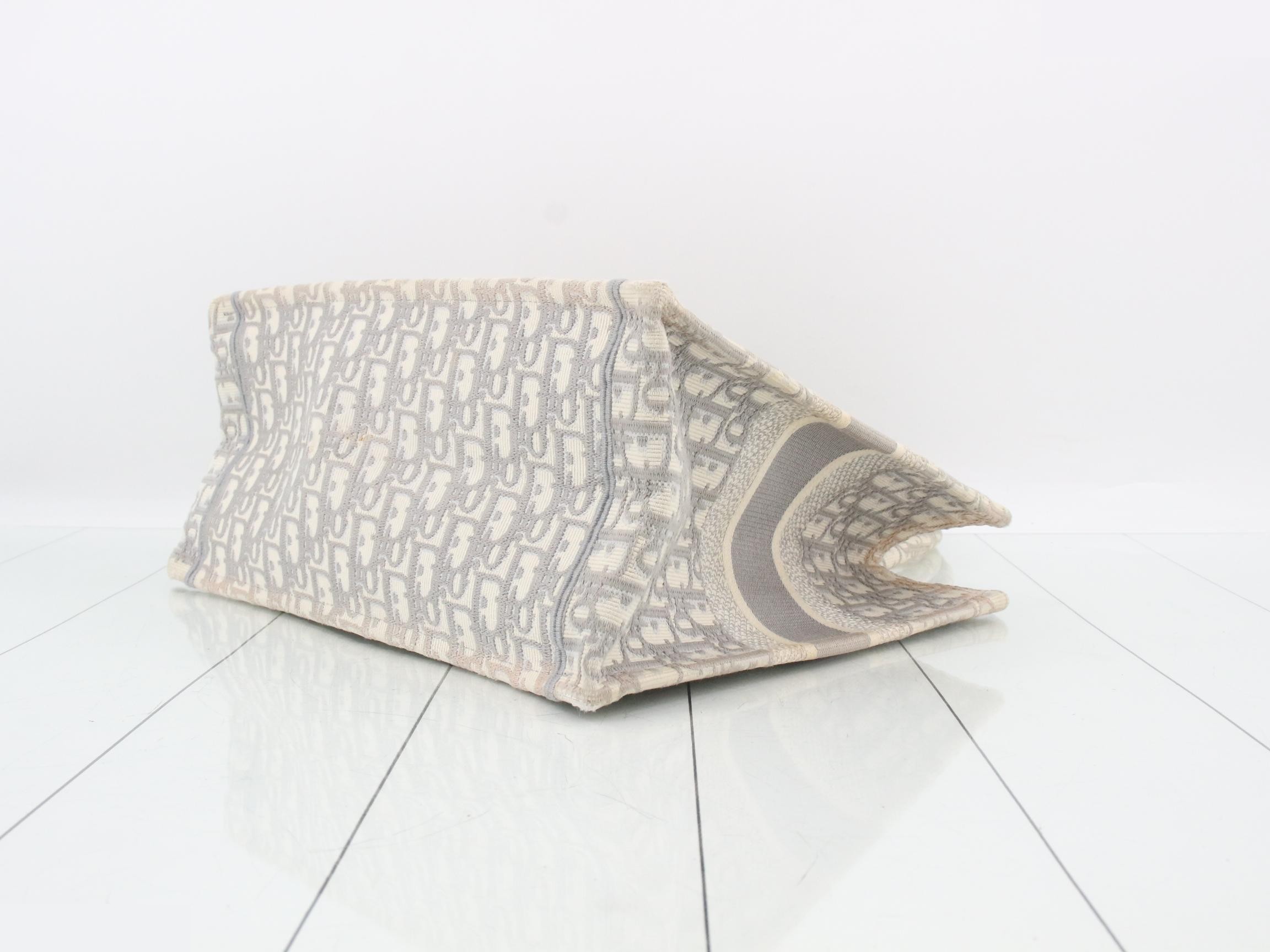 Book Tote Medium Oblique Canvas Tote Bag — view 6