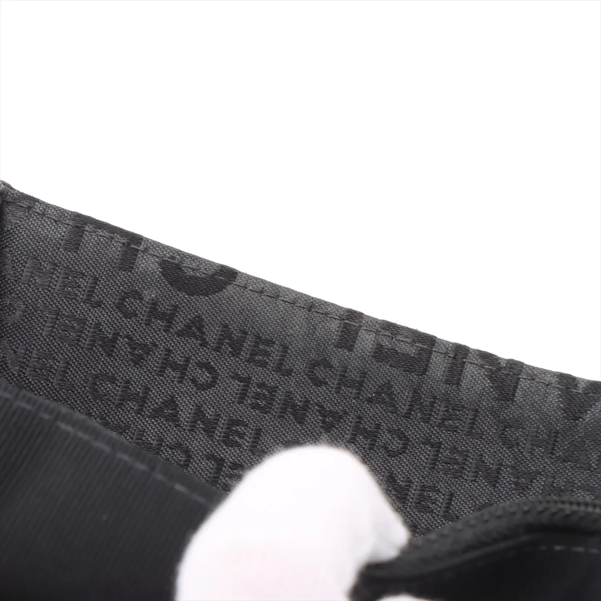 [Individually wrapped] Chanel Matelasse canvas chain shoulder bag emblem black silver hardware 9523587 19th series — view 13