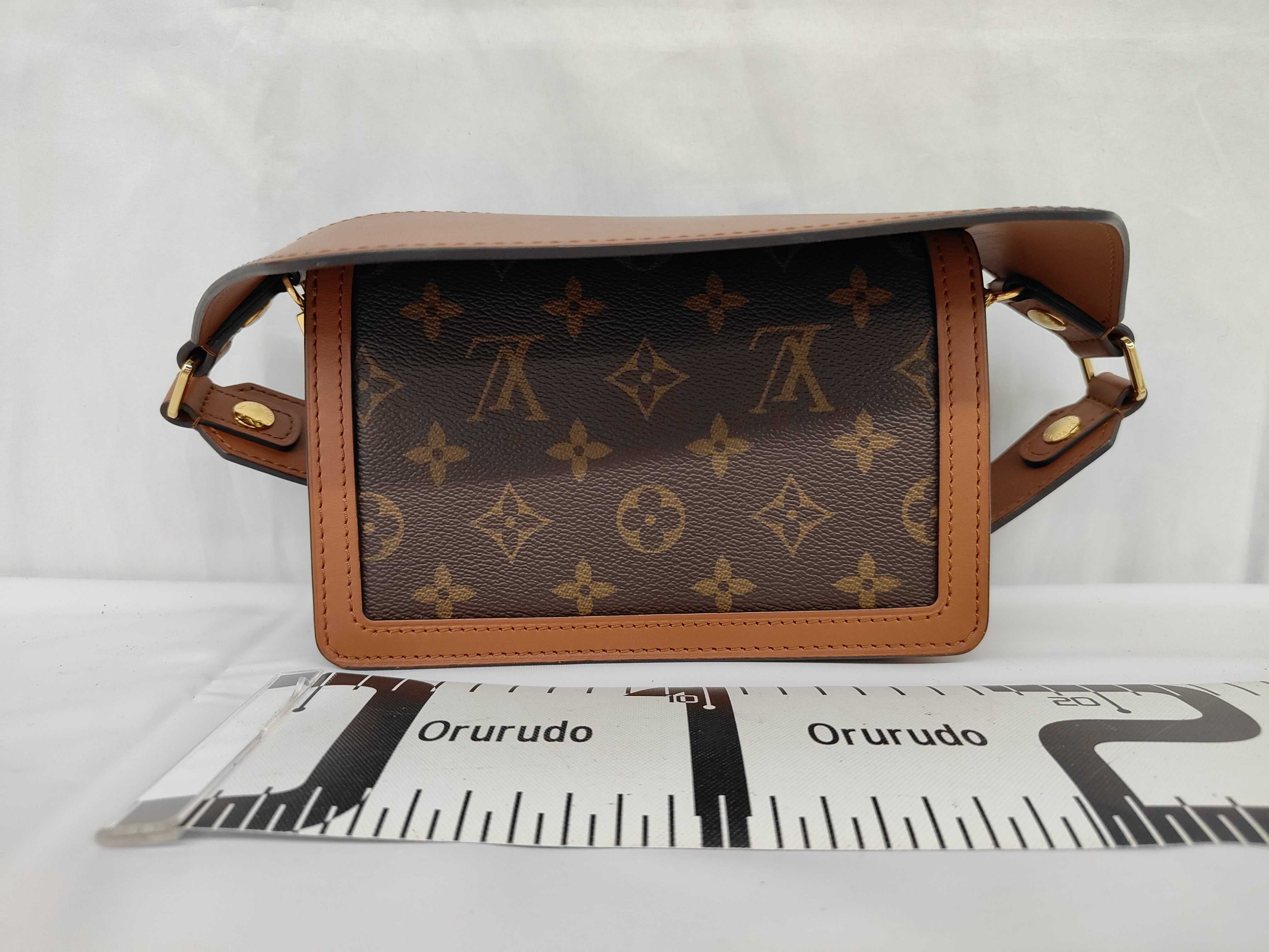 LV M44586 Waist Bag — view 2