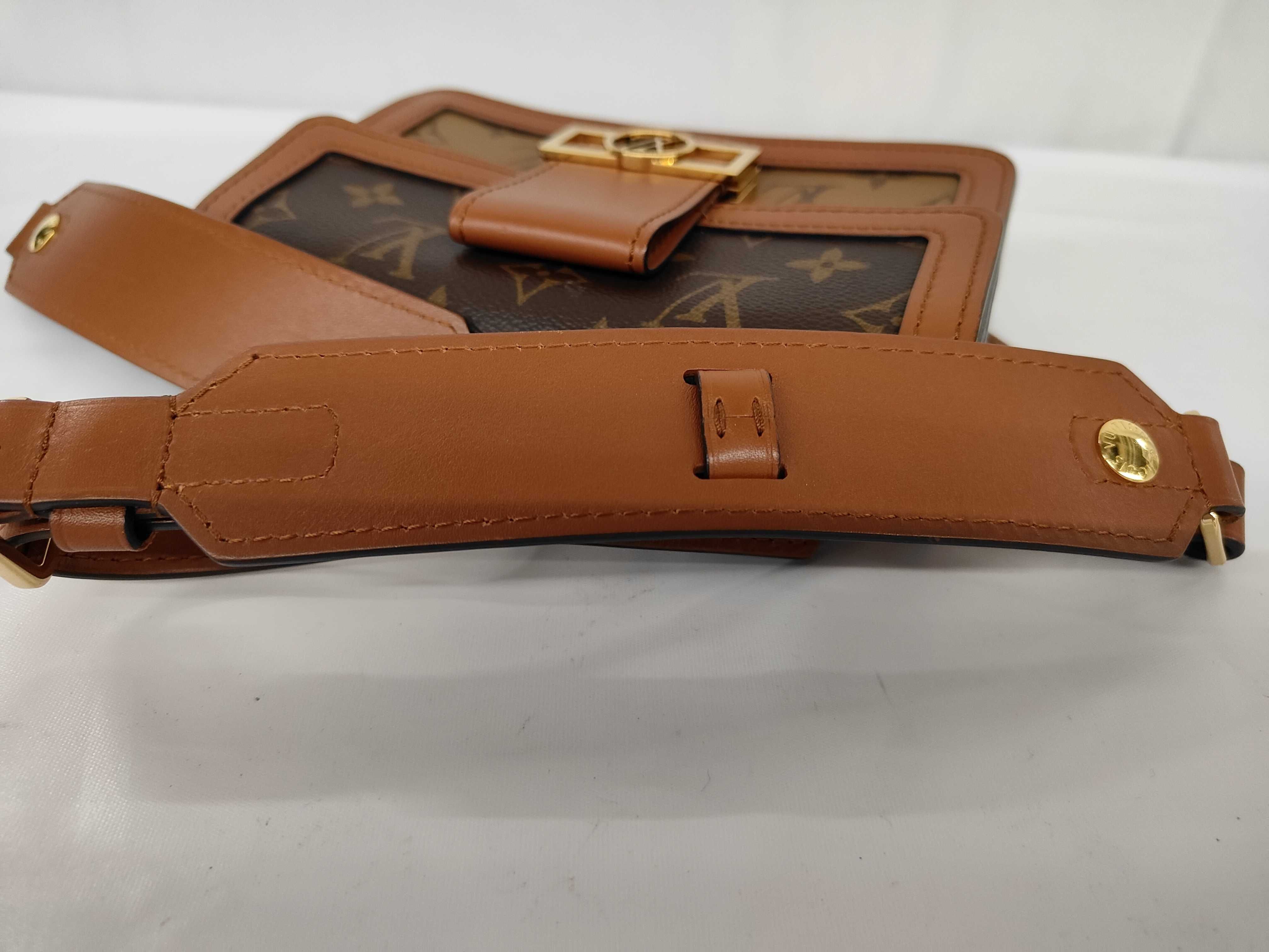 LV M44586 Waist Bag — view 4