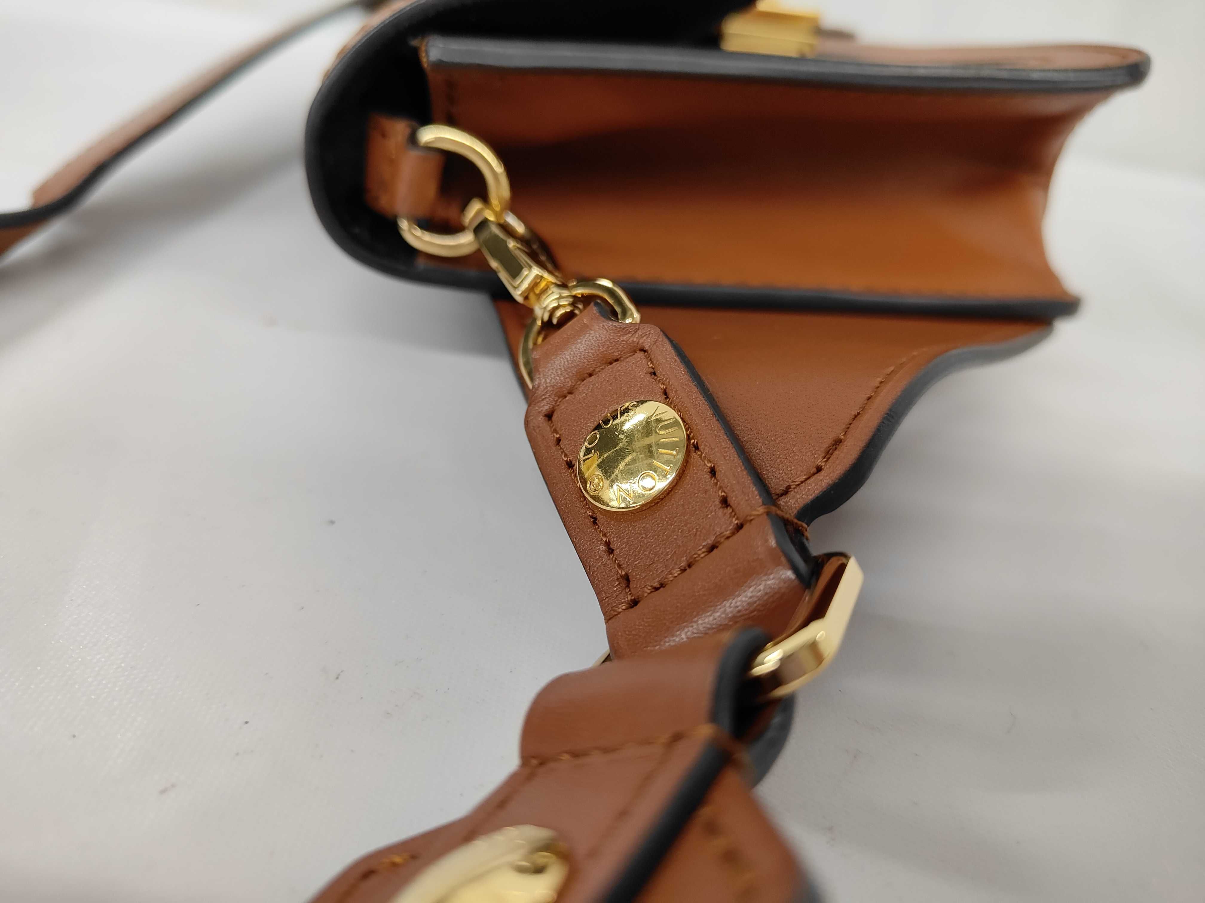 LV M44586 Waist Bag — view 5