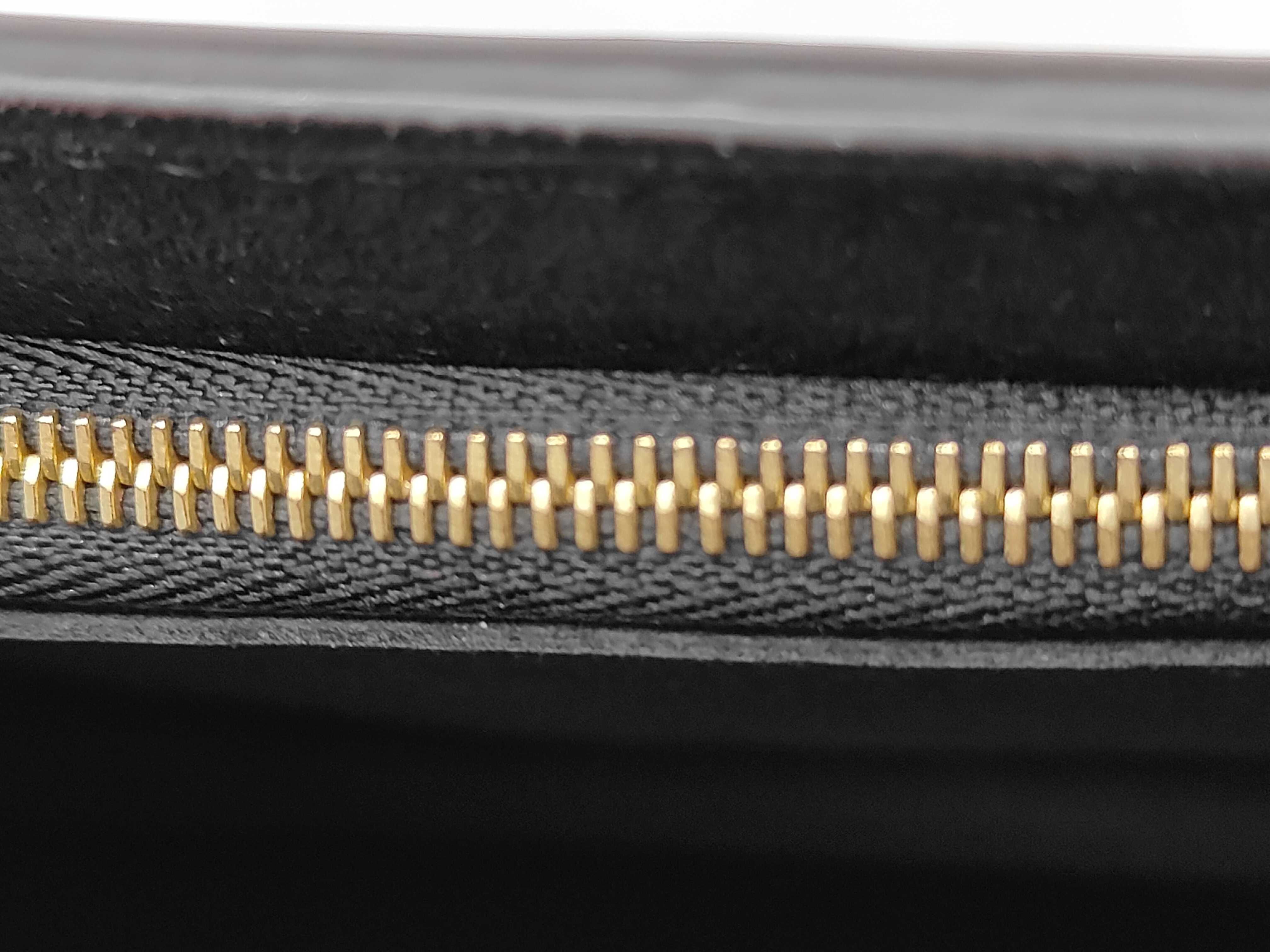 LV M44586 Waist Bag — view 6