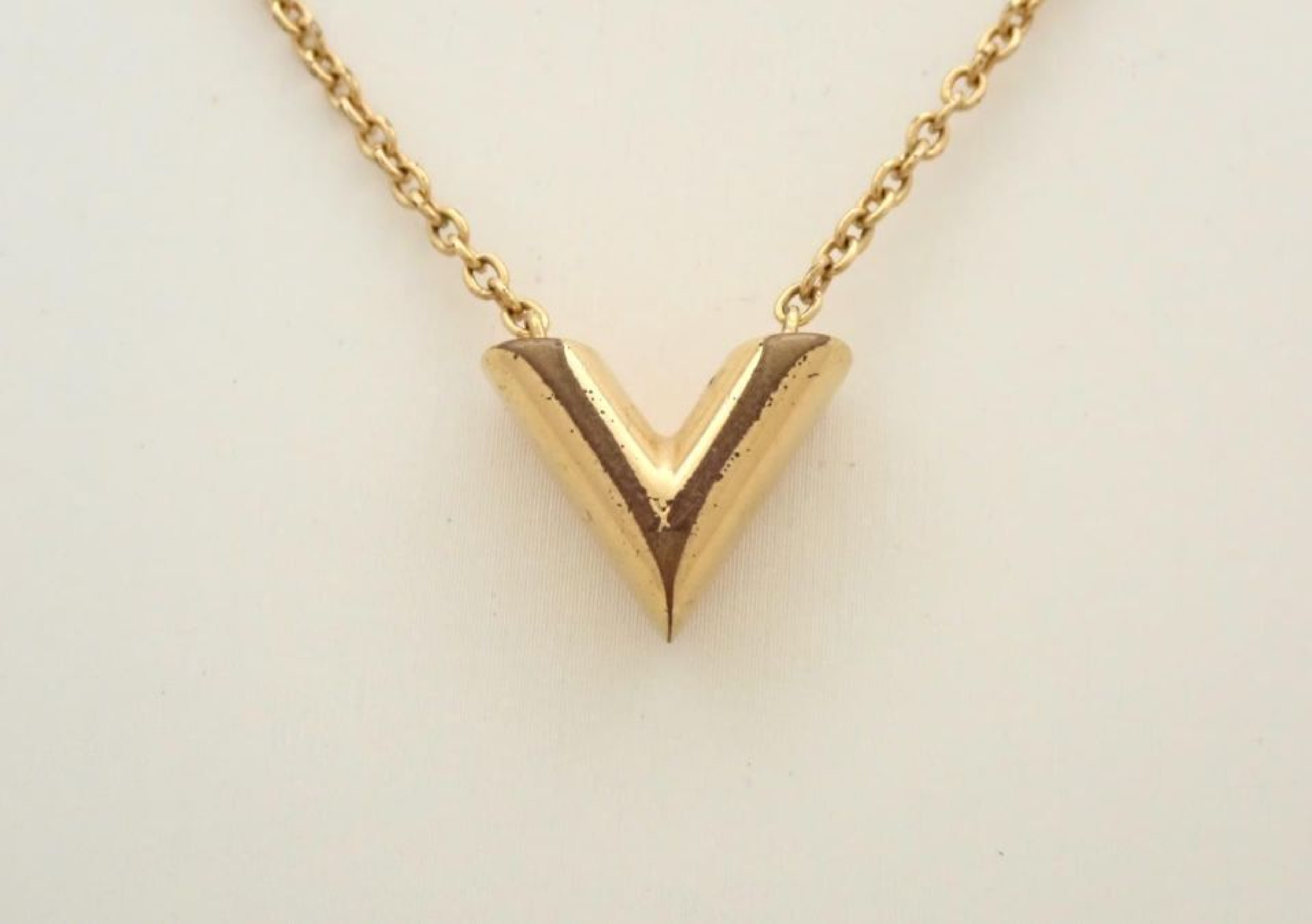 Essential V Necklace, Gold, Chain approx. 48cm — view 2