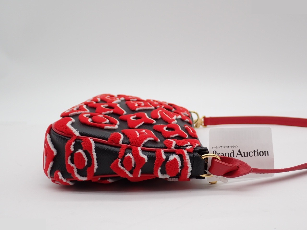 Urs Fisher Tuftage Pochette — view 4