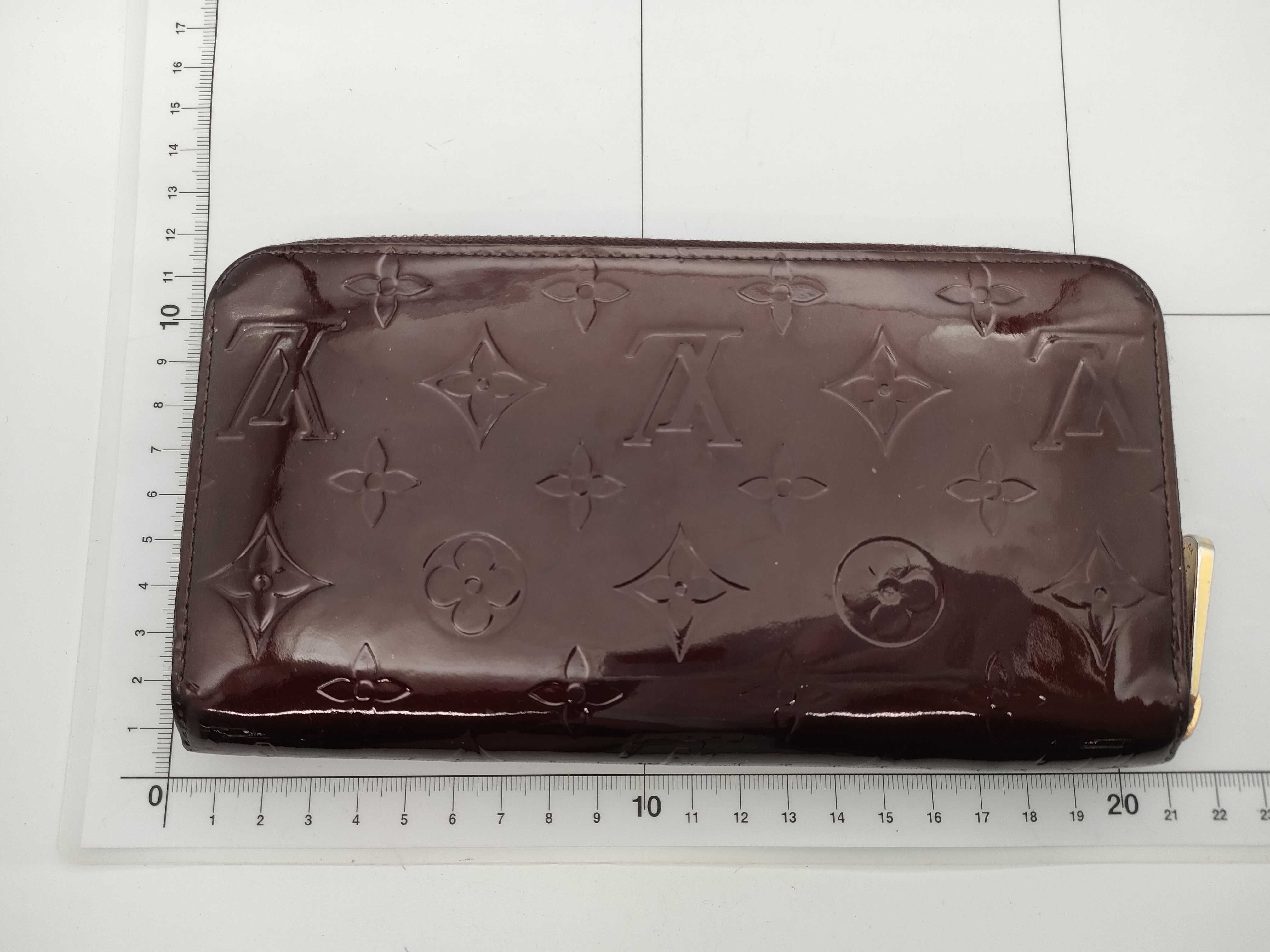 Vernis Monogram Vernis Zippy Wallet Long Wallet Wine Red — view 2