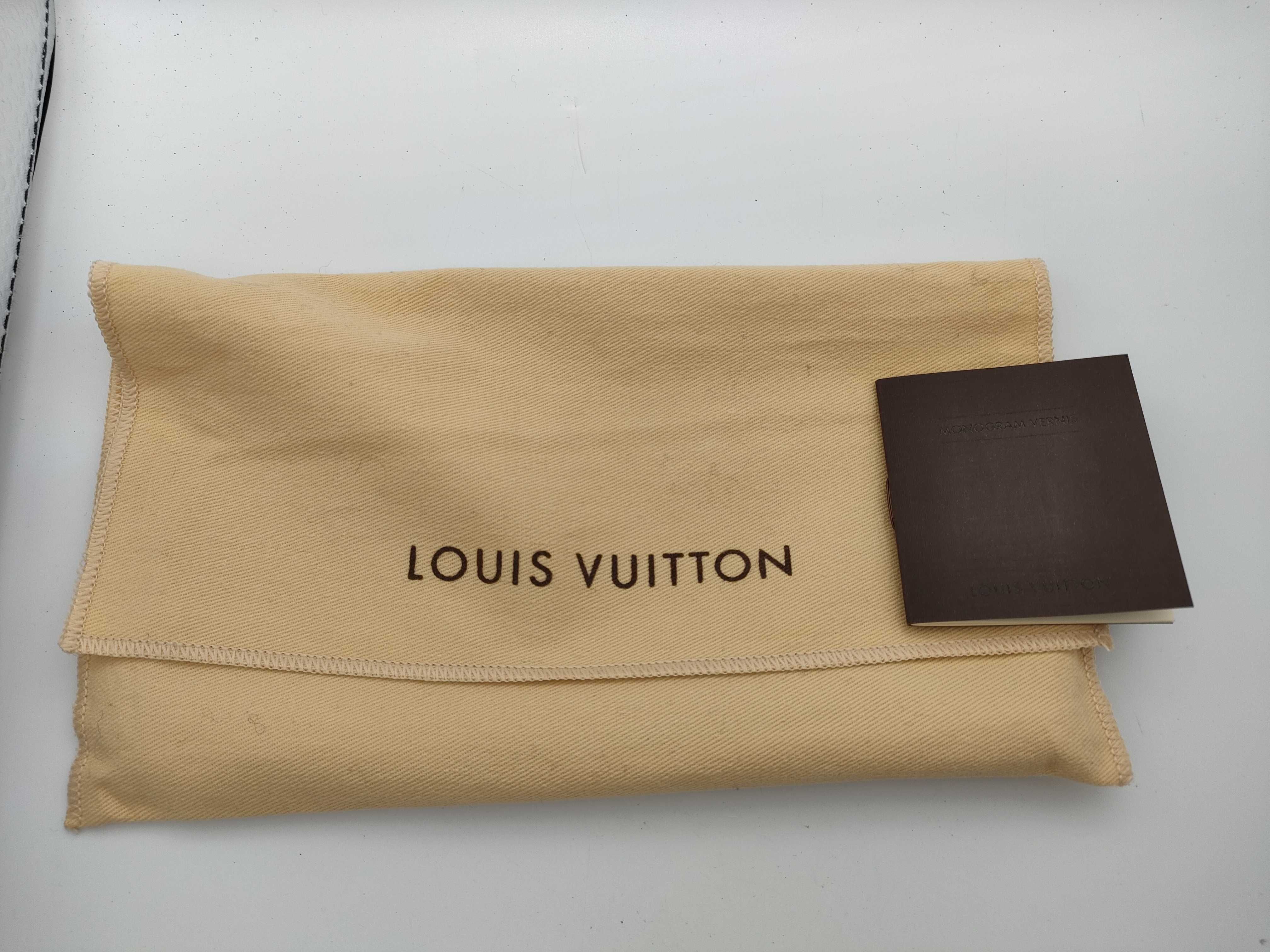 Vernis Monogram Vernis Zippy Wallet Long Wallet Wine Red — view 14