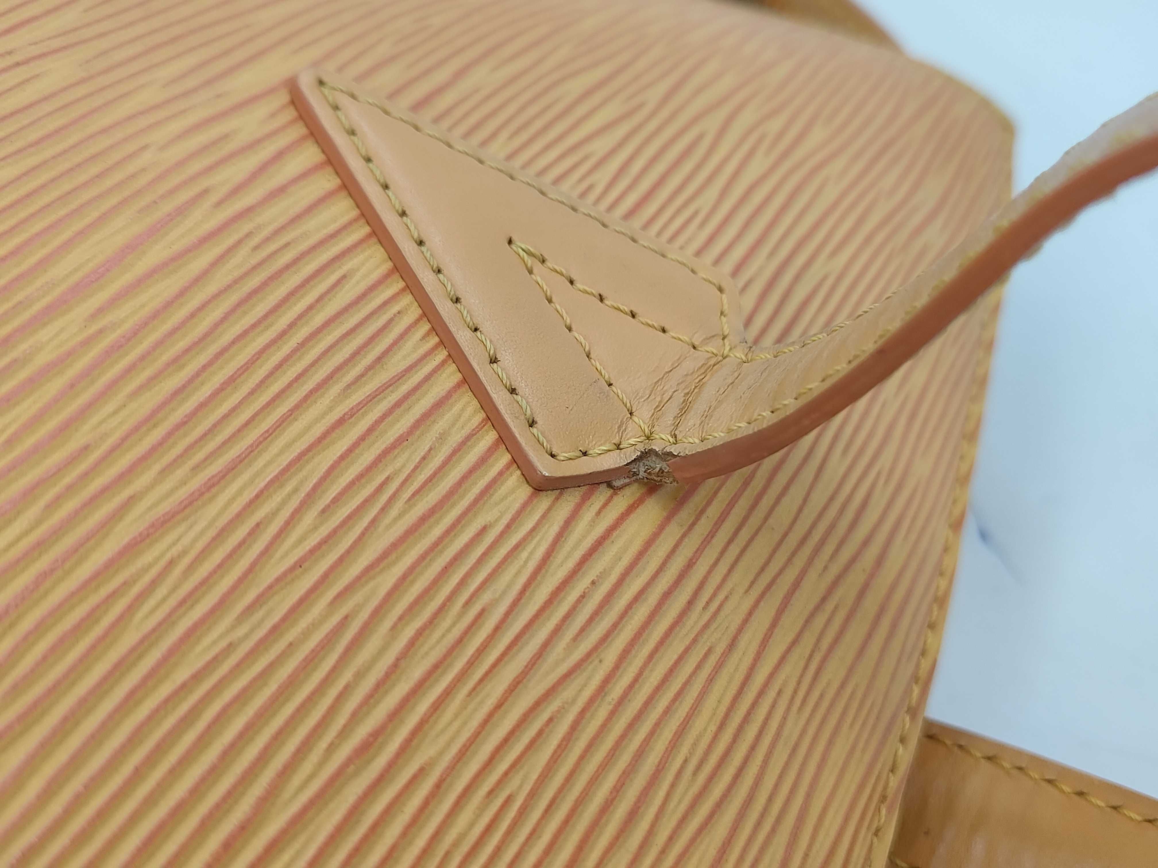 Epi Saint Jacques Yellow Tote Bag M52279 — view 8