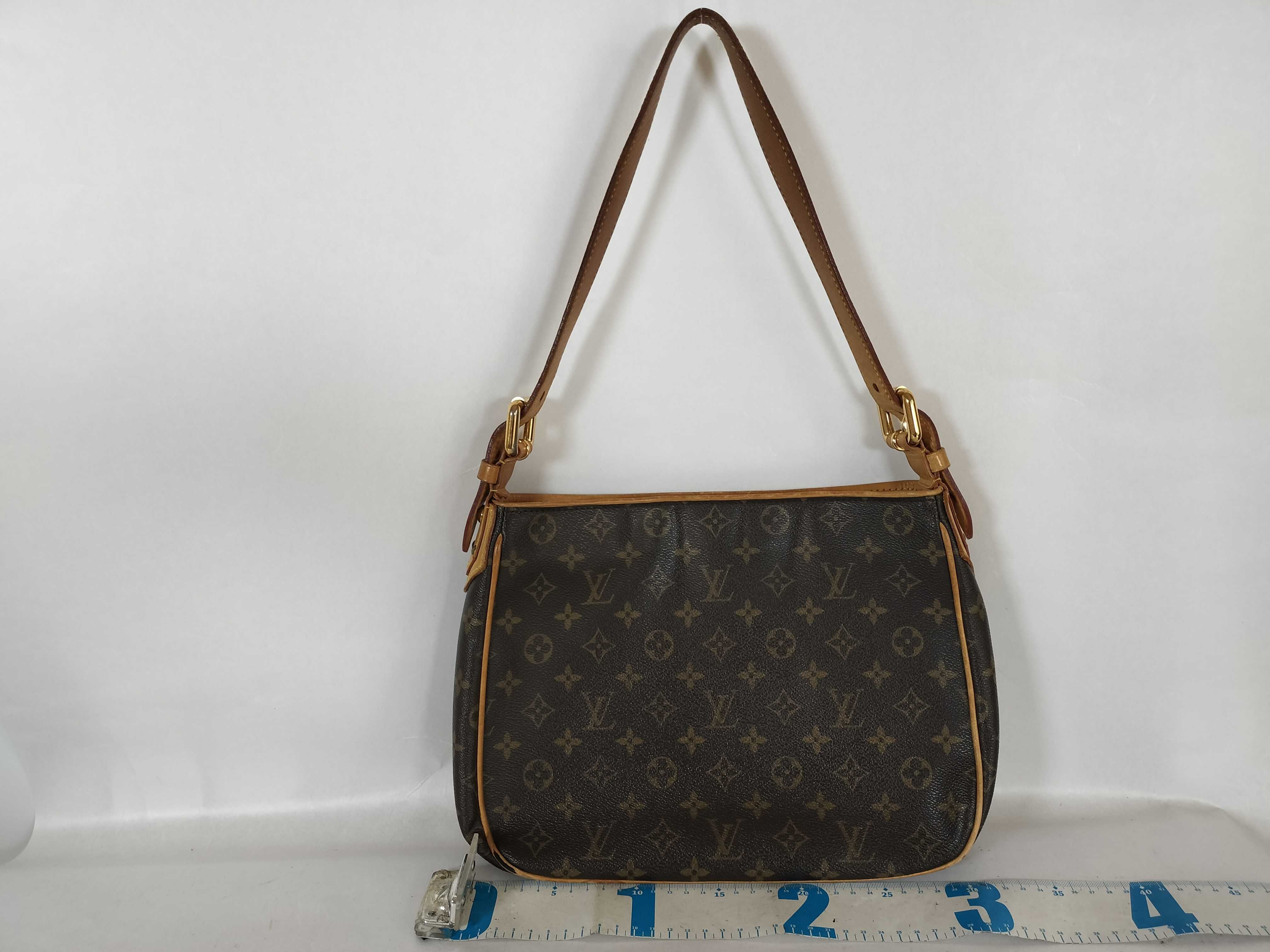 Monogram Louis Vuitton Monogram Hudson GM Handbag Shoulder Bag — view 2