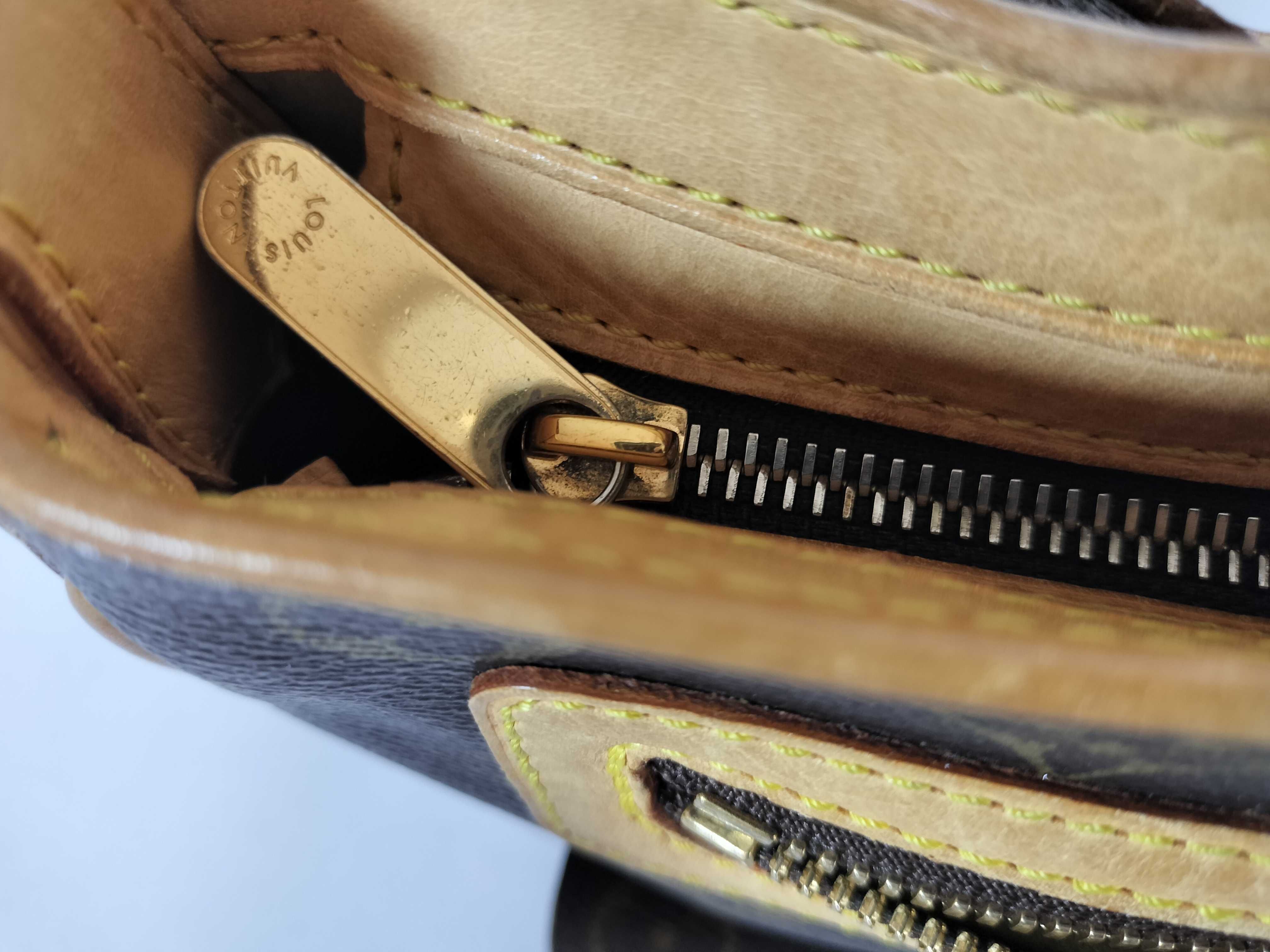 Monogram Louis Vuitton Monogram Hudson GM Handbag Shoulder Bag — view 12