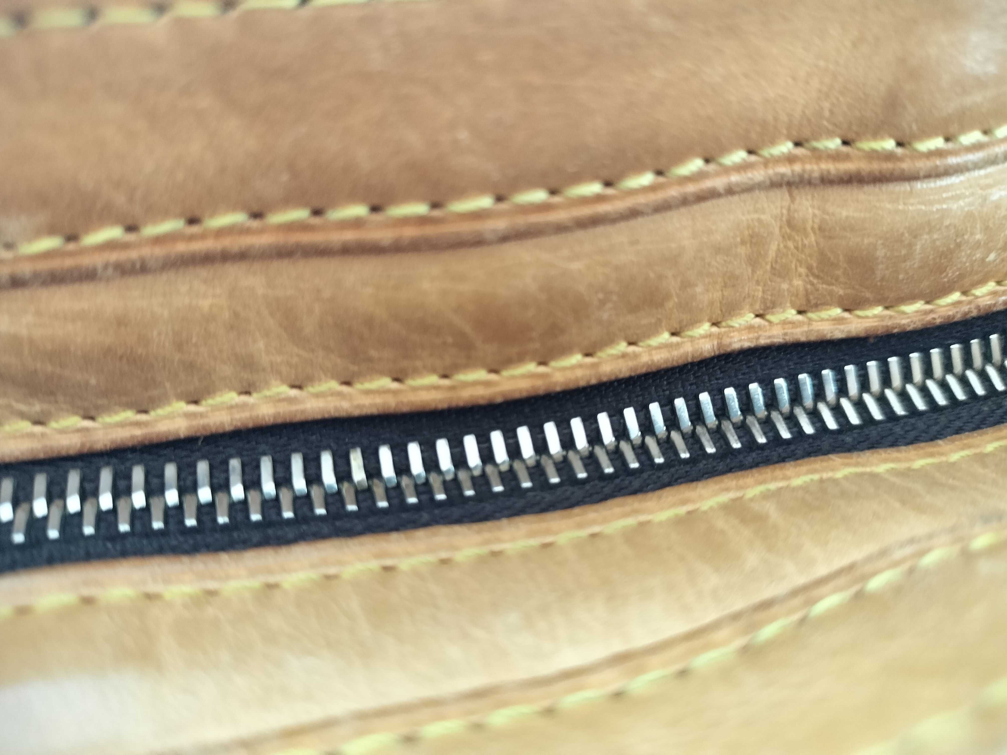 Monogram Louis Vuitton Monogram Hudson GM Handbag Shoulder Bag — view 13