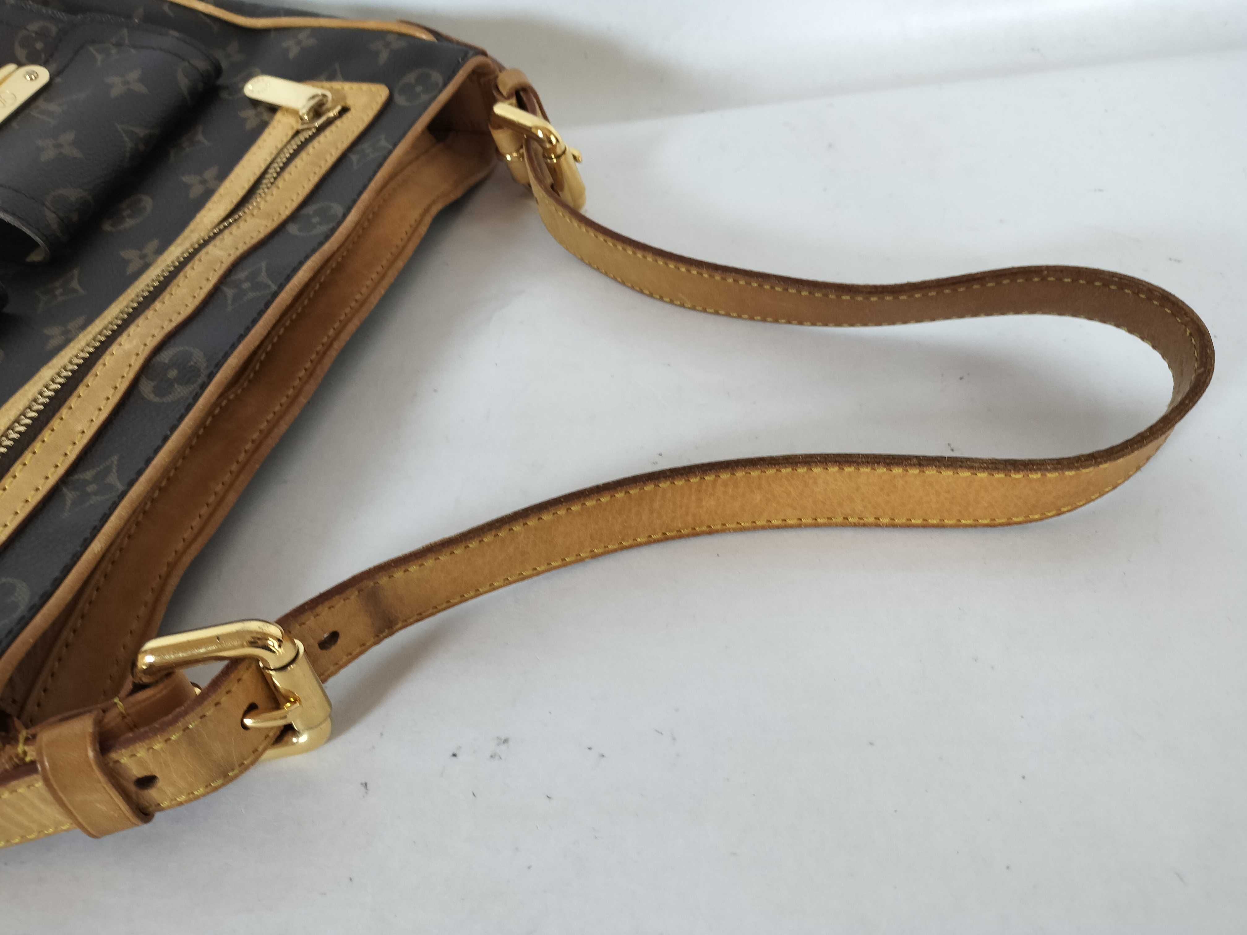 Monogram Louis Vuitton Monogram Hudson GM Handbag Shoulder Bag — view 3