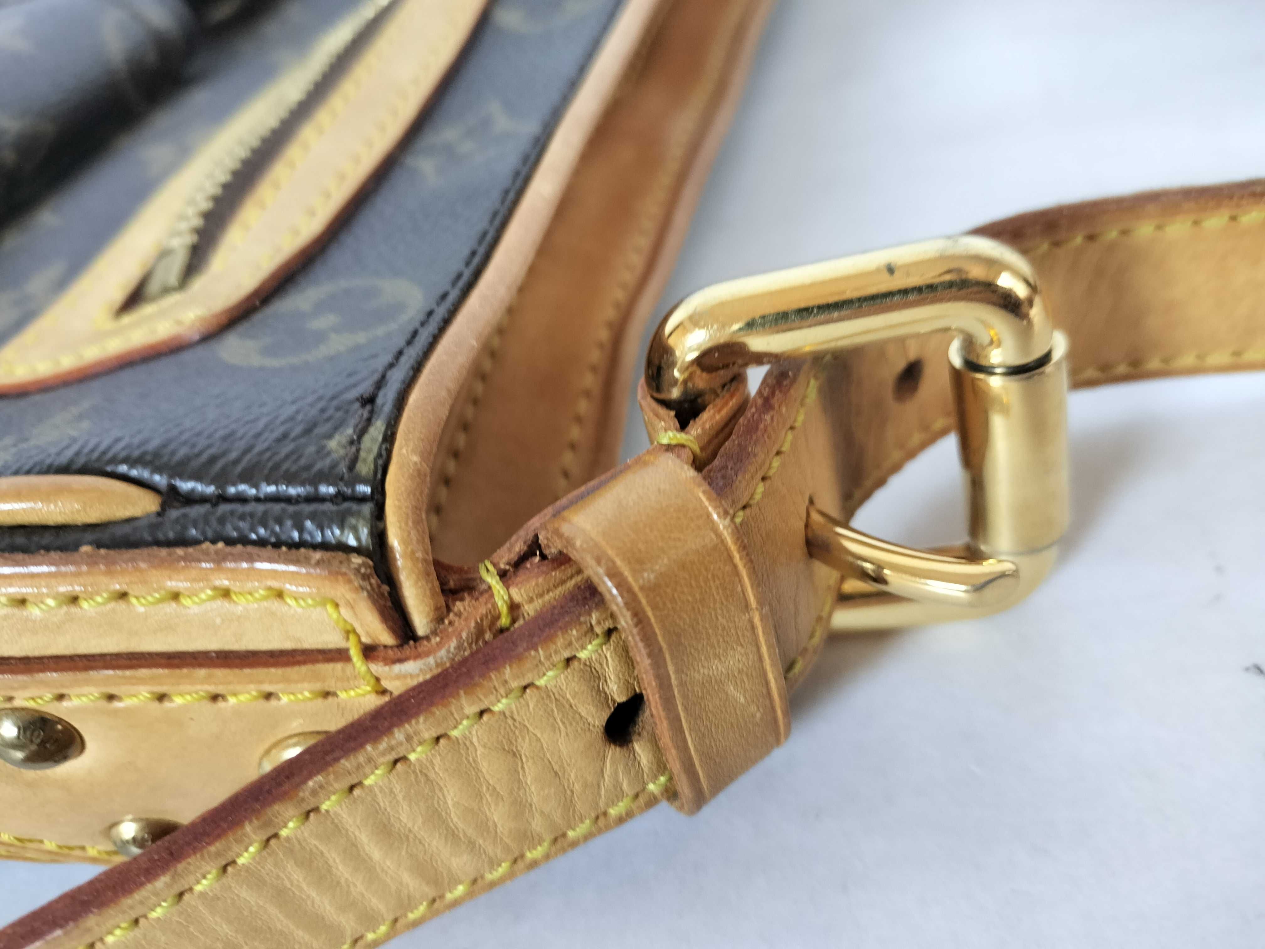 Monogram Louis Vuitton Monogram Hudson GM Handbag Shoulder Bag — view 5