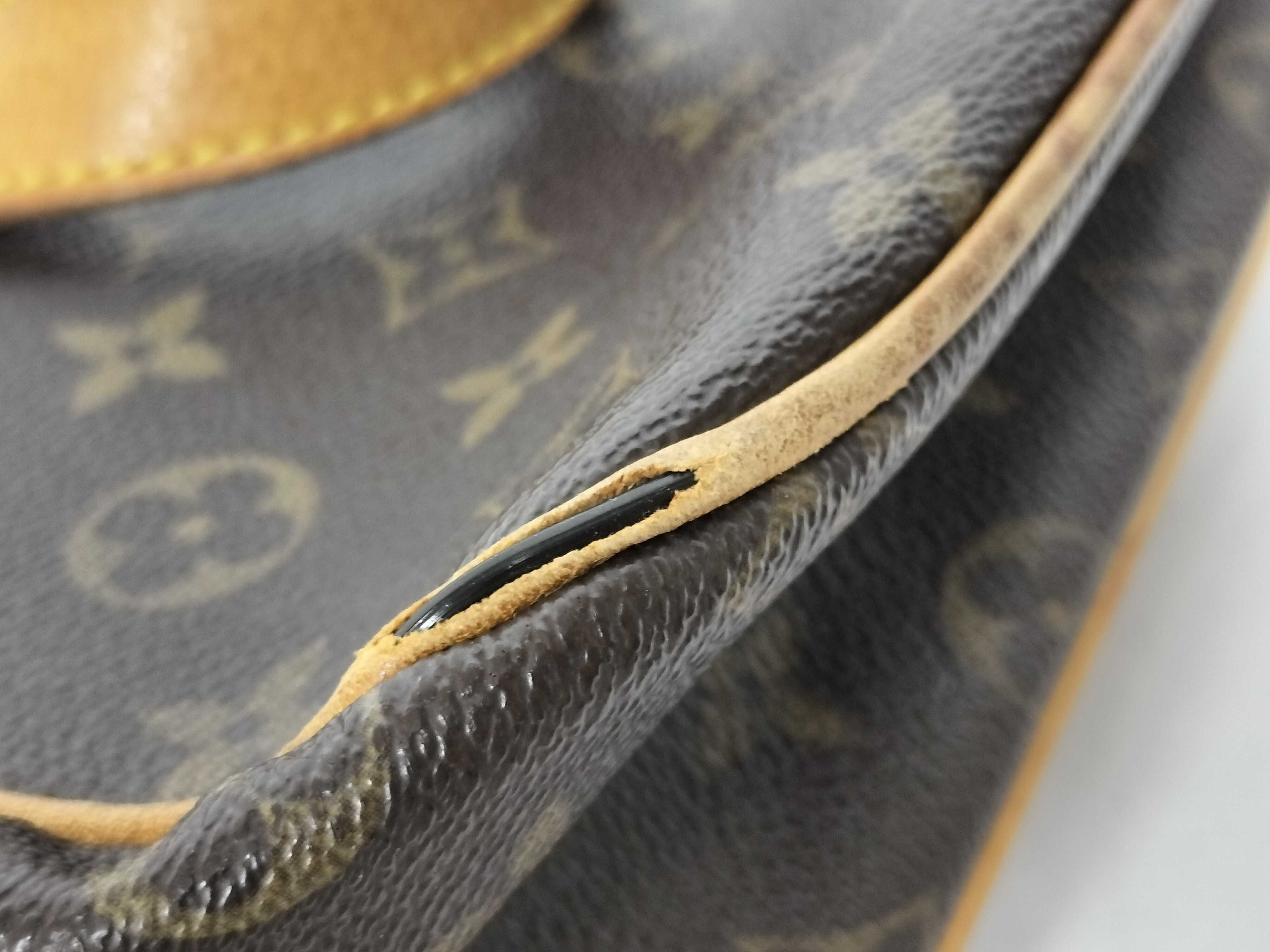 Monogram Louis Vuitton Monogram Hudson GM Handbag Shoulder Bag — view 6