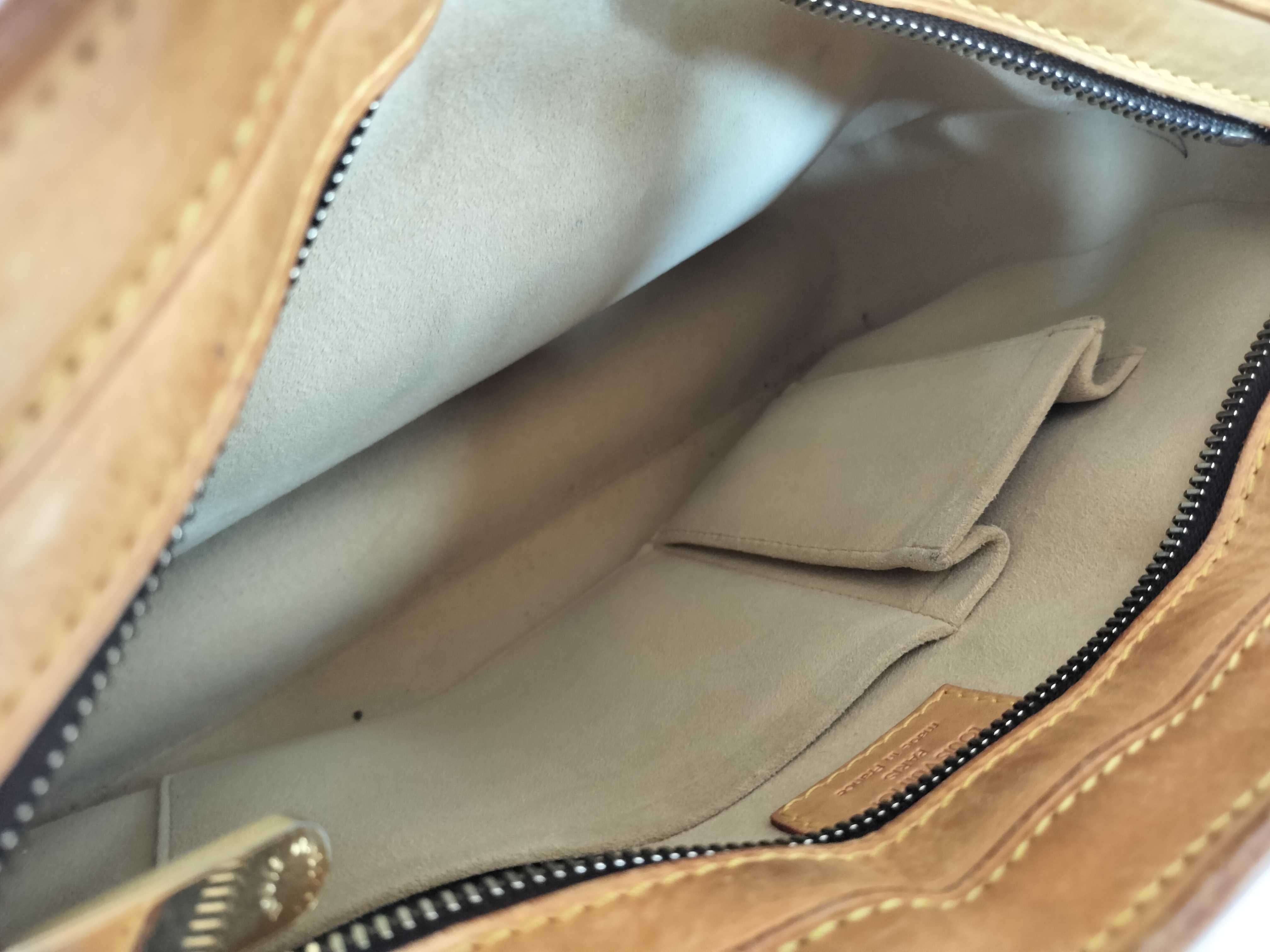 Monogram Louis Vuitton Monogram Hudson GM Handbag Shoulder Bag — view 8