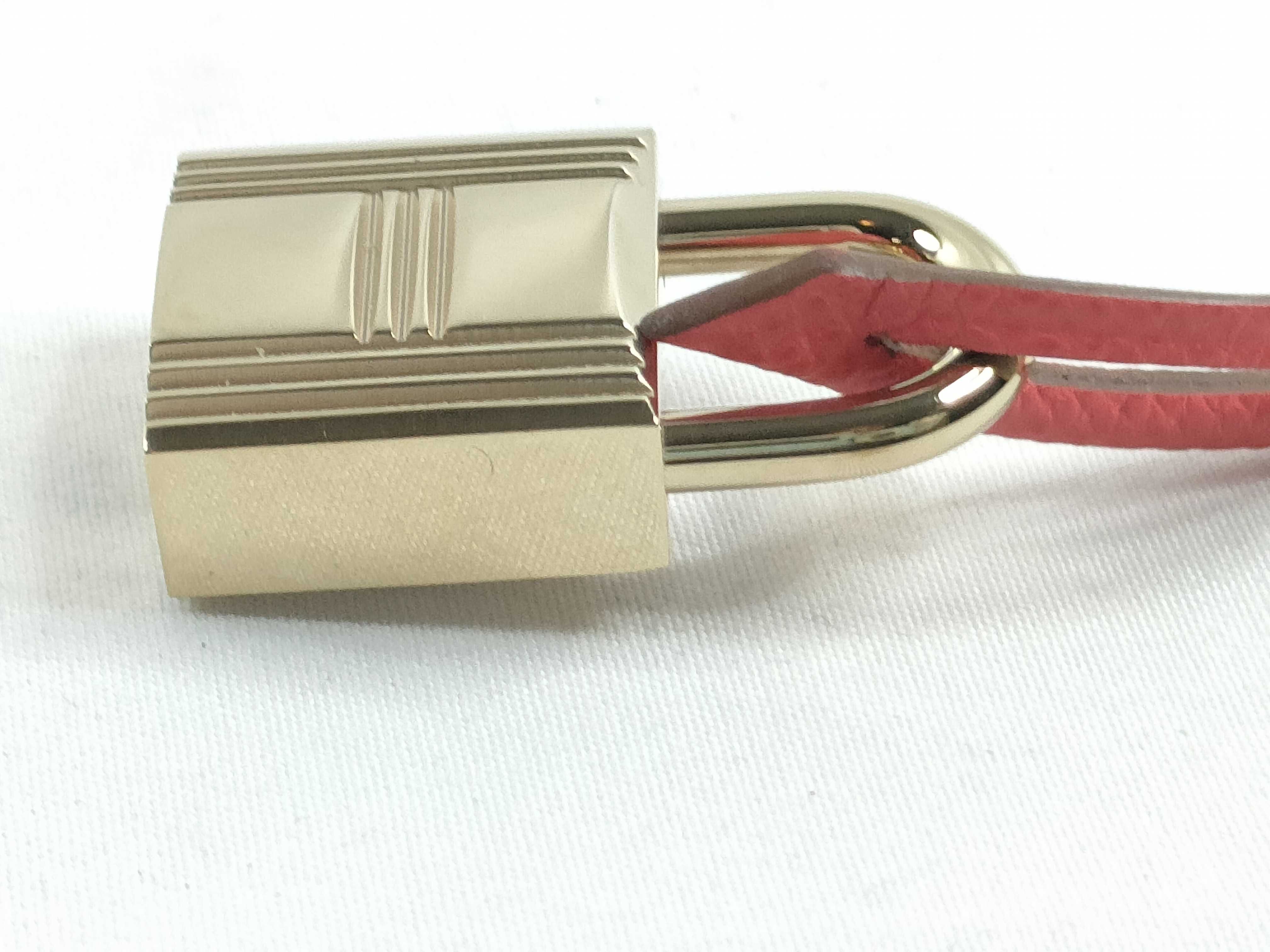 Keychain and other accessories — view 4