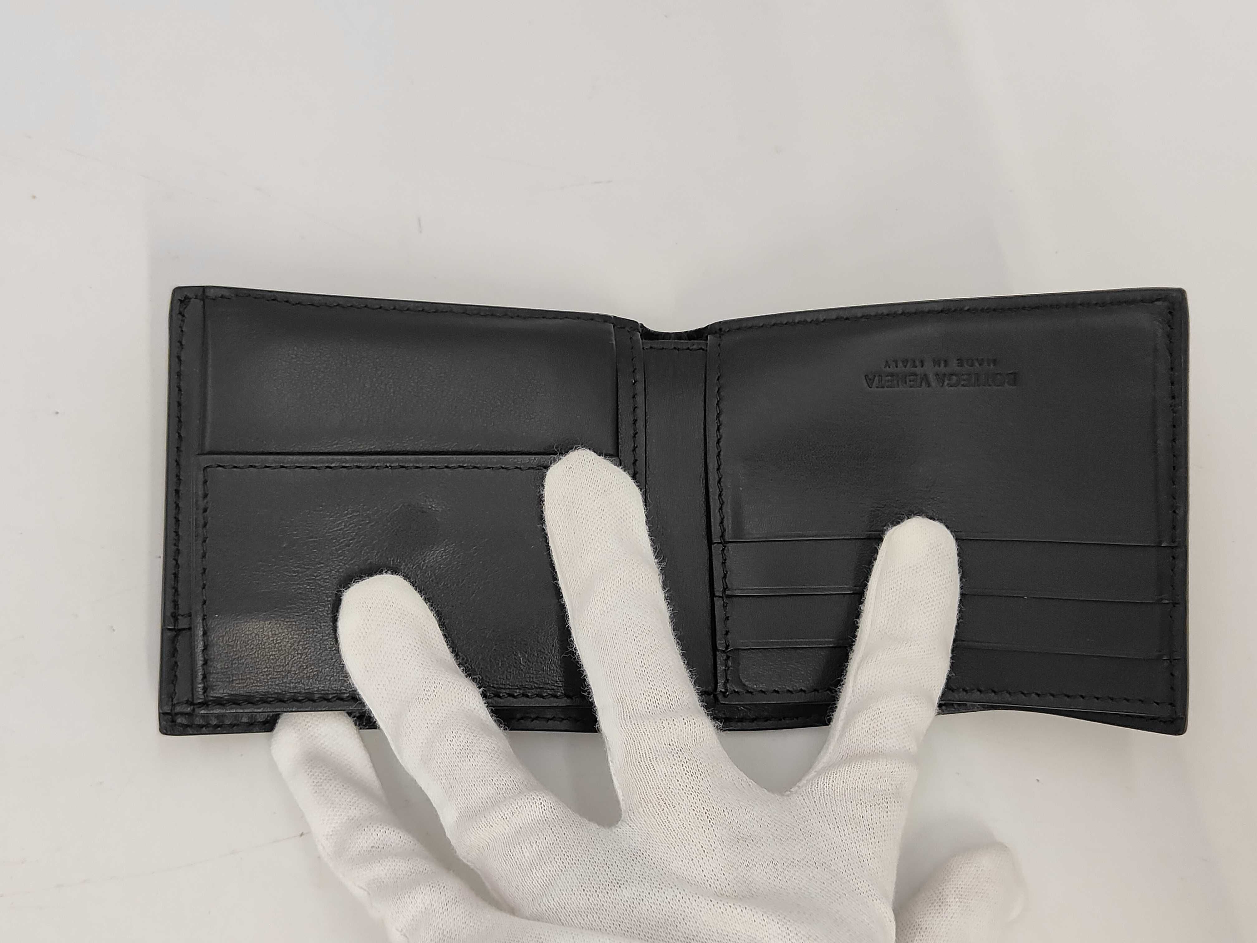 Intrecciato Maxi Intrecciato Cassette Bi-fold Wallet — view 4