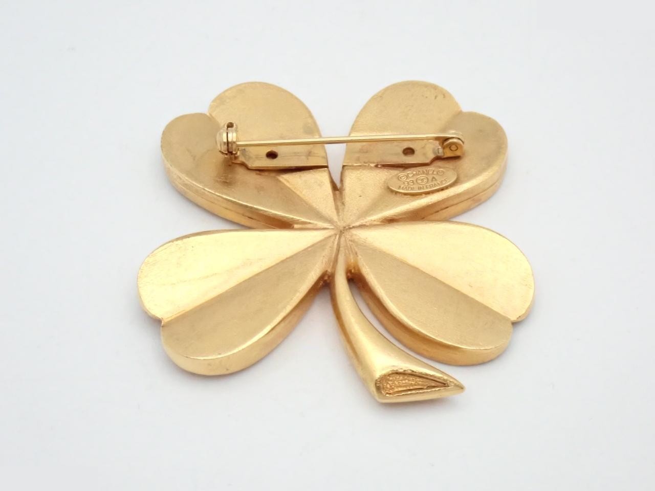 Coco Mark Clover Brooch 93A — view 2
