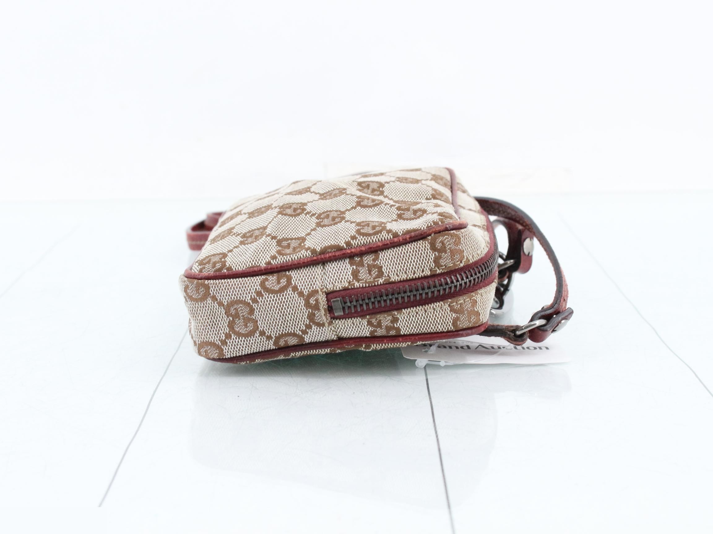 GG Canvas Leather Shoulder Bag — view 3