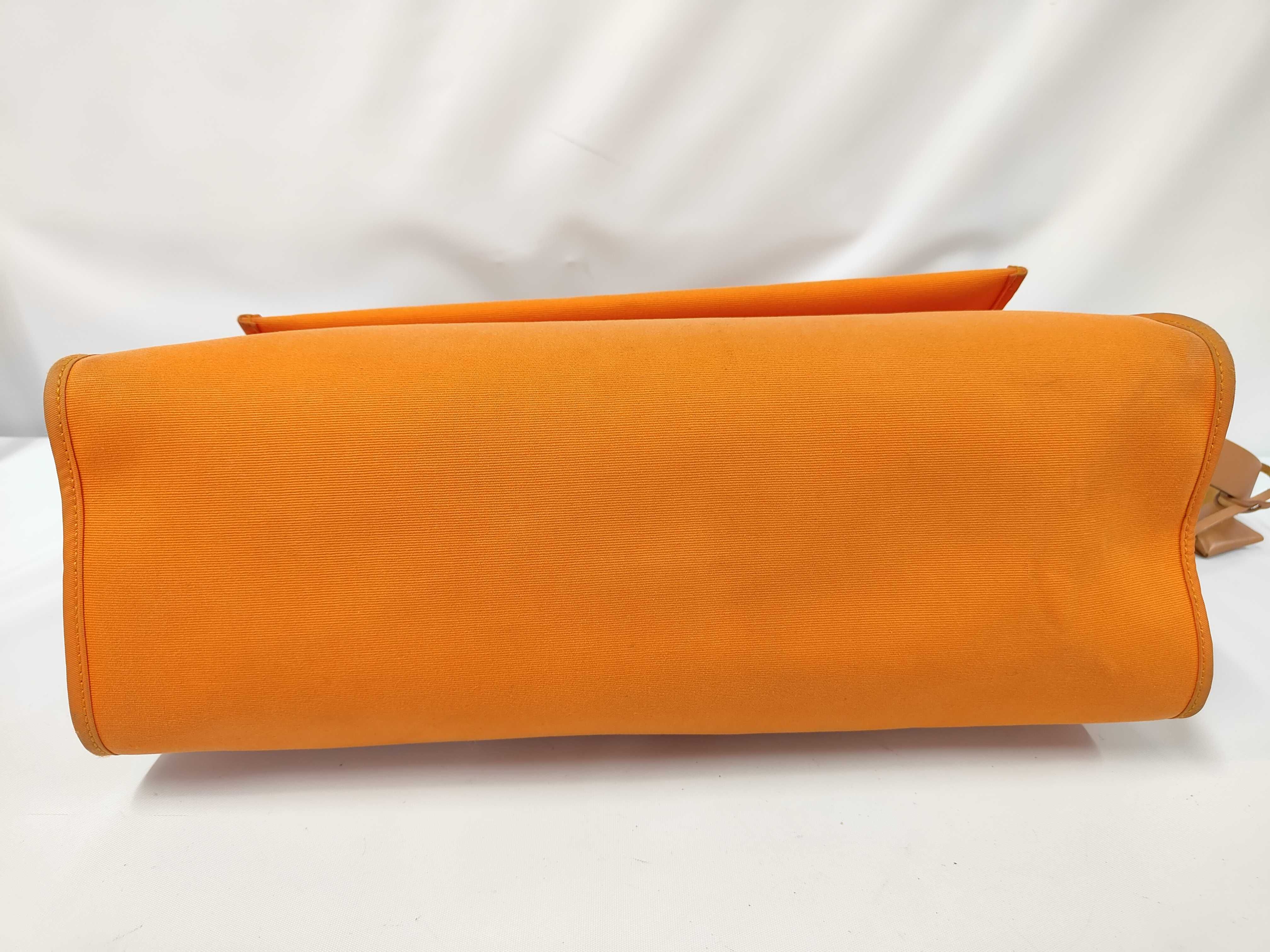 Hermès Herbag Zip MM Toile Officier x Leather Orange x Beige O Stamp Handbag — view 3