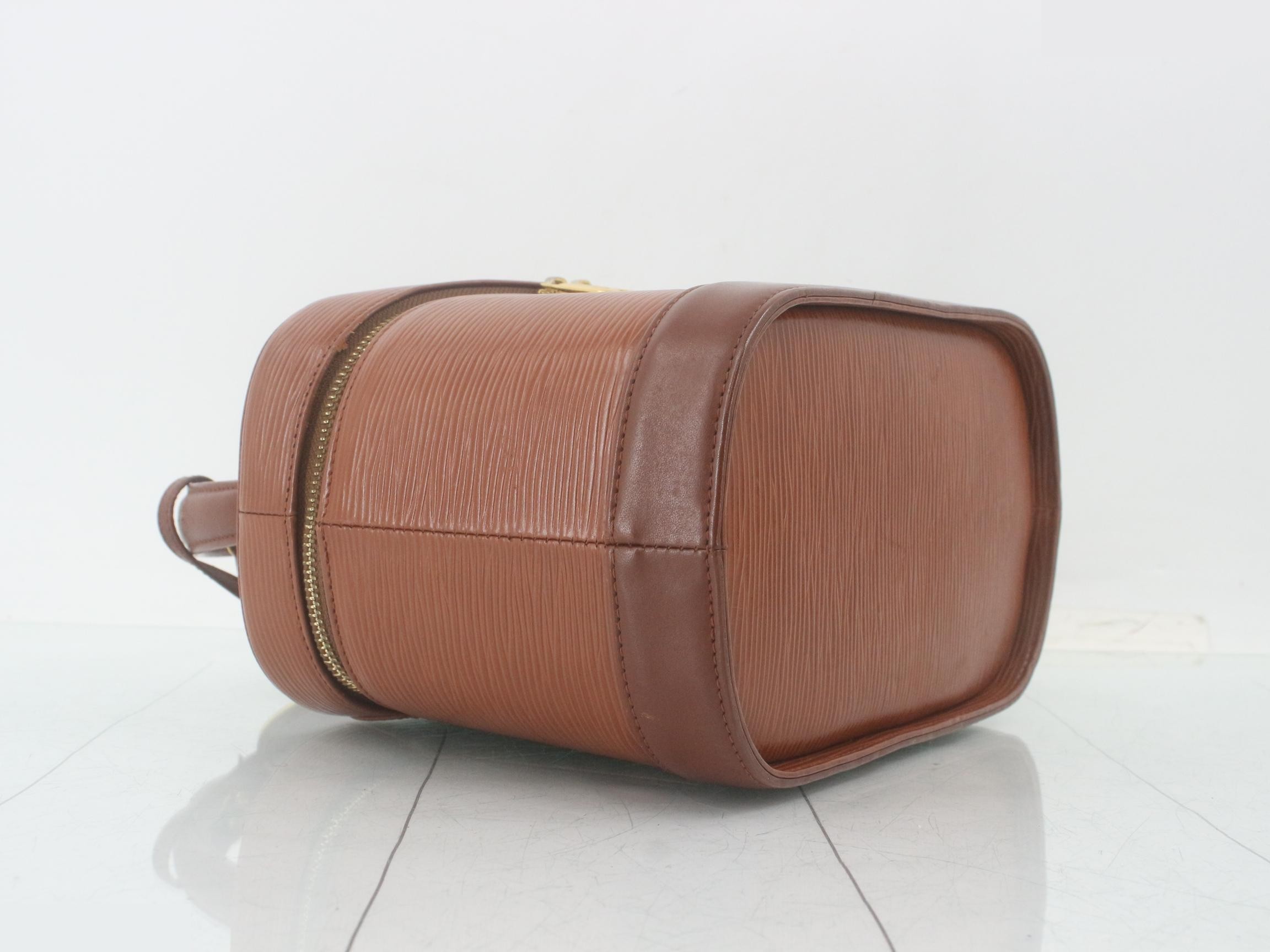 Vanity Handbag with Mirror — view 5