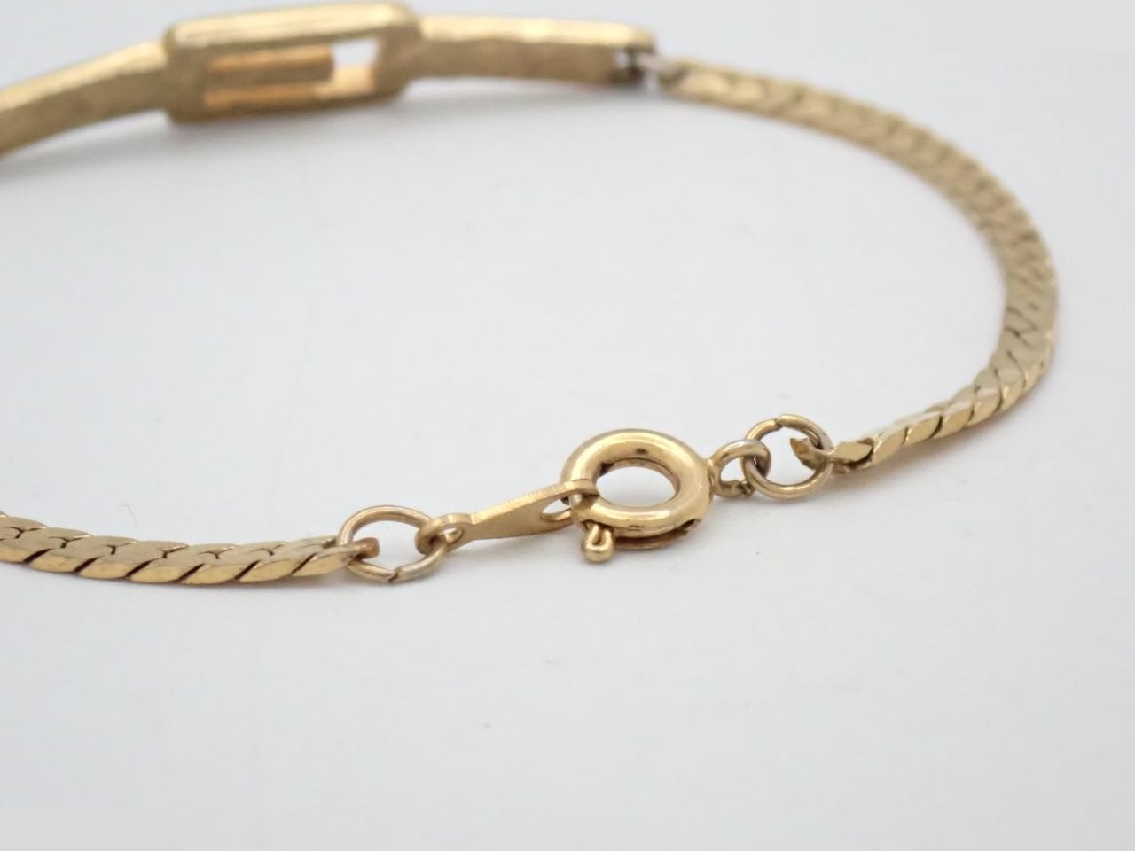Gold bracelet, wrist size approximately 17cm — view 3