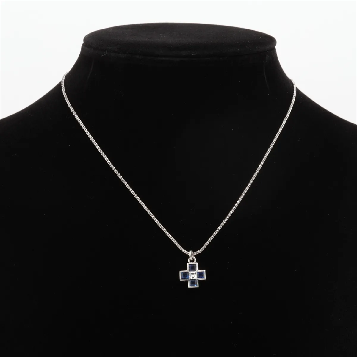 Cross Sapphire Diamond Necklace, 750 (WG), 6.4g, Sapphire has chips and — view 5