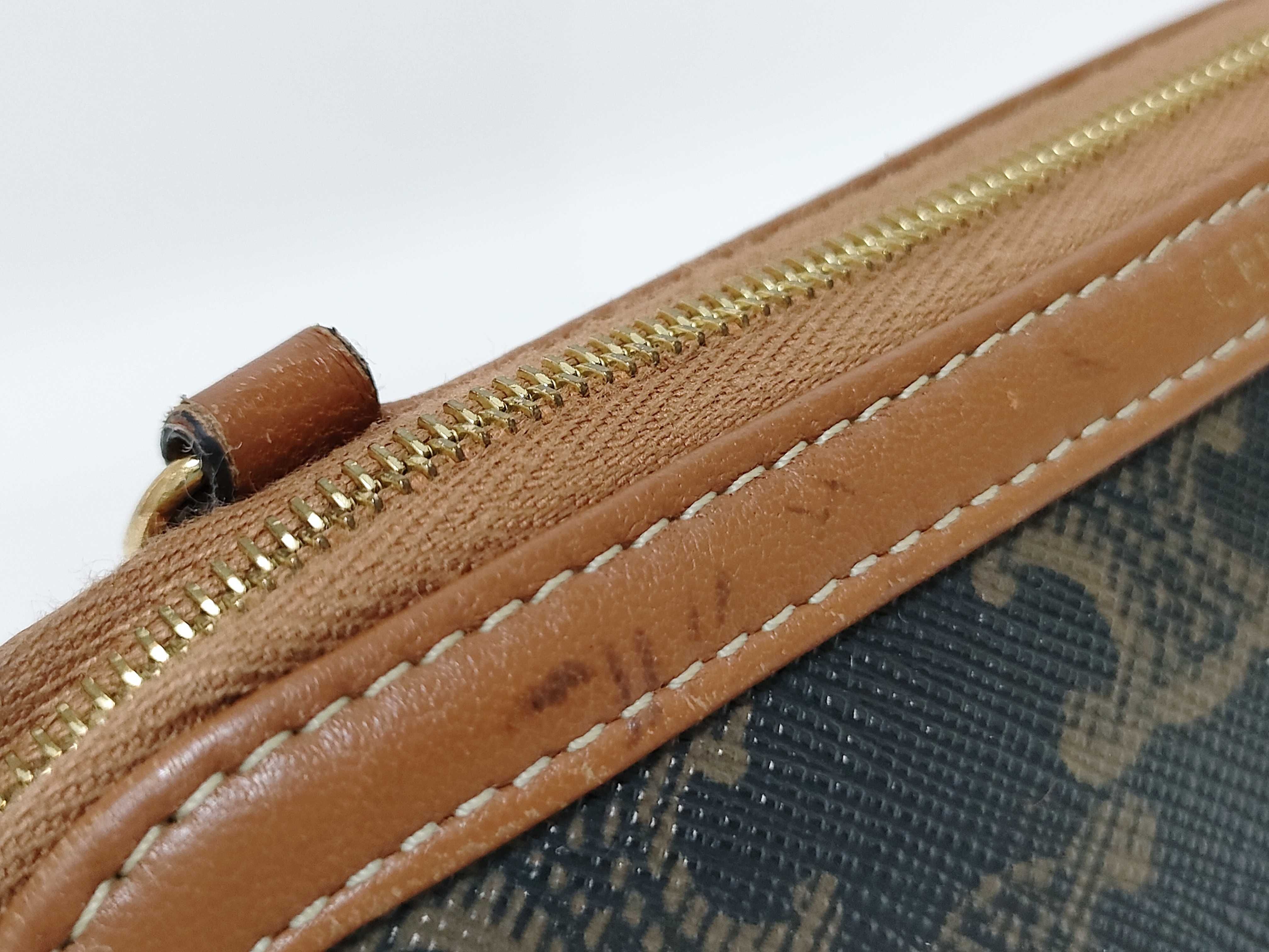 Triomphe PVC Chain Shoulder Bag — view 14