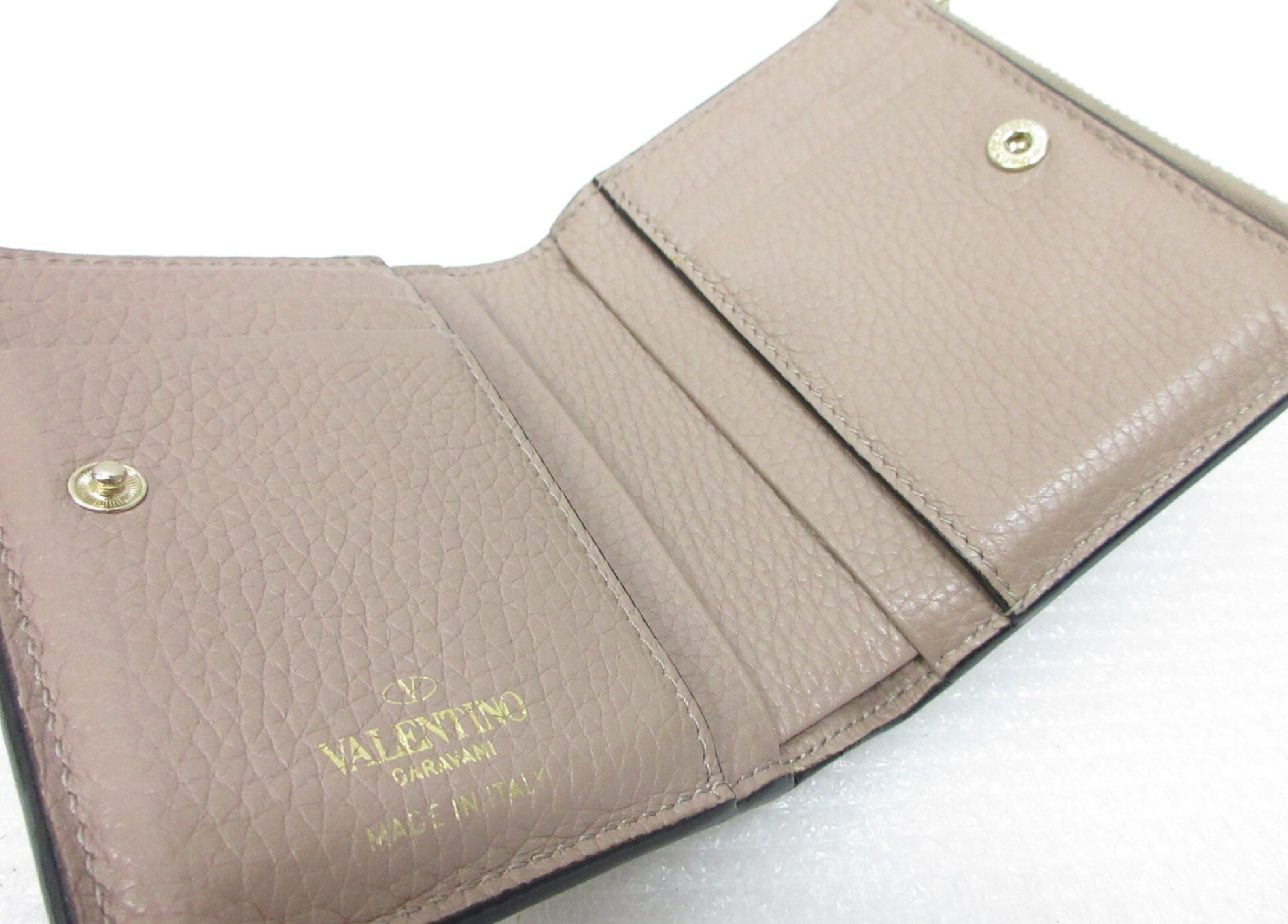 Rockstud Bi-fold Compact Wallet — view 7