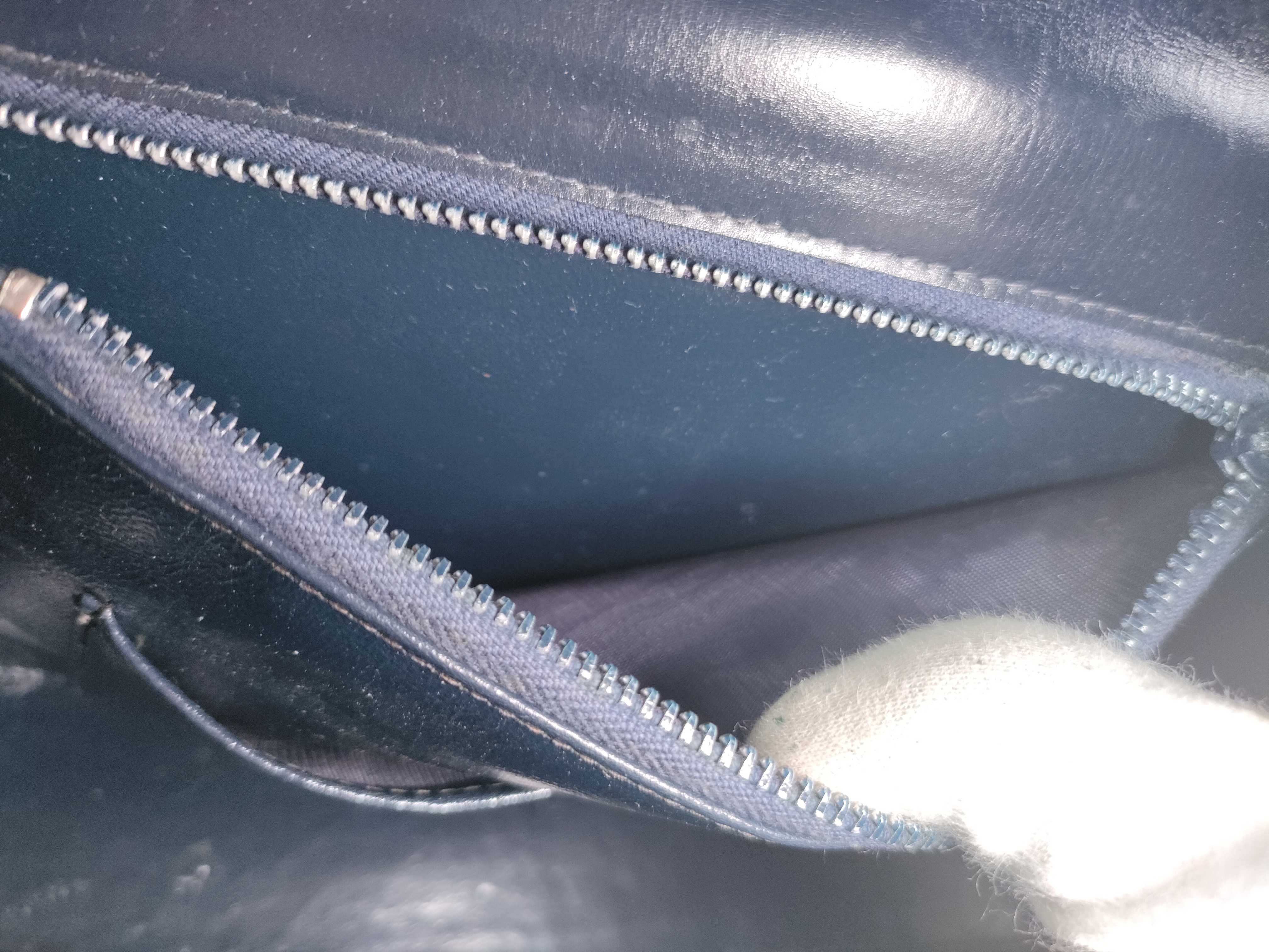 Interlocking G Logo Shoulder Bag — view 12