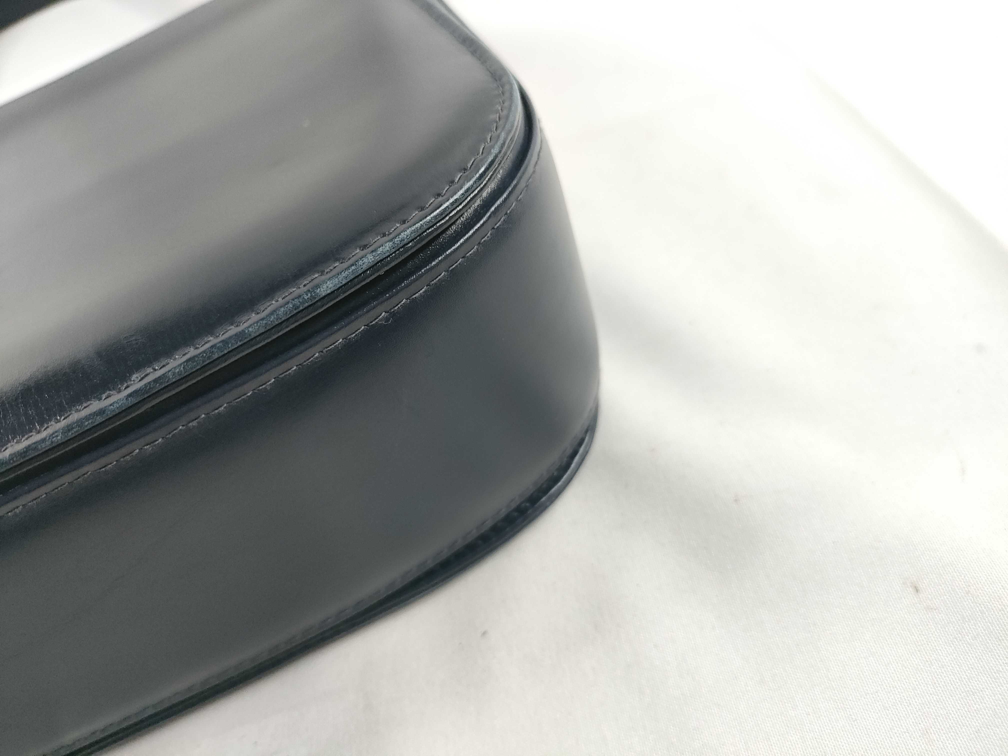 Interlocking G Logo Shoulder Bag — view 5
