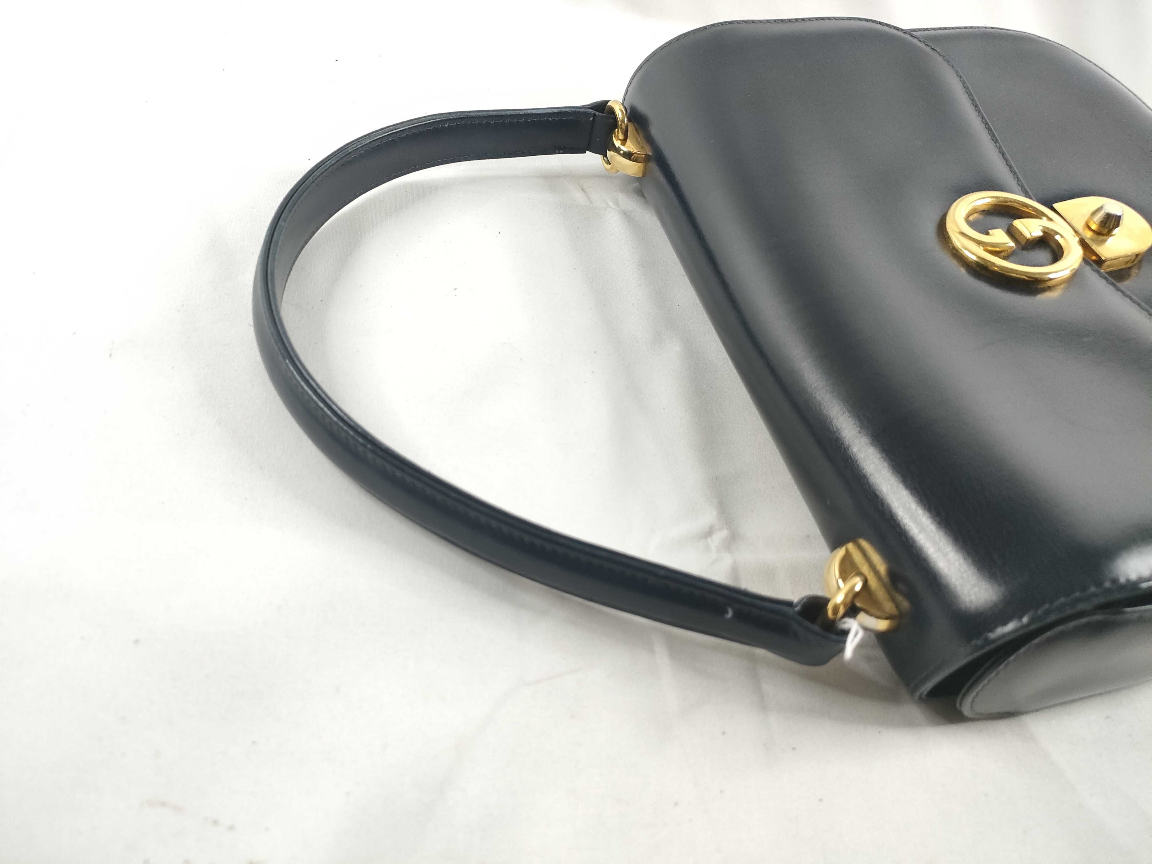 Interlocking G Logo Shoulder Bag — view 6