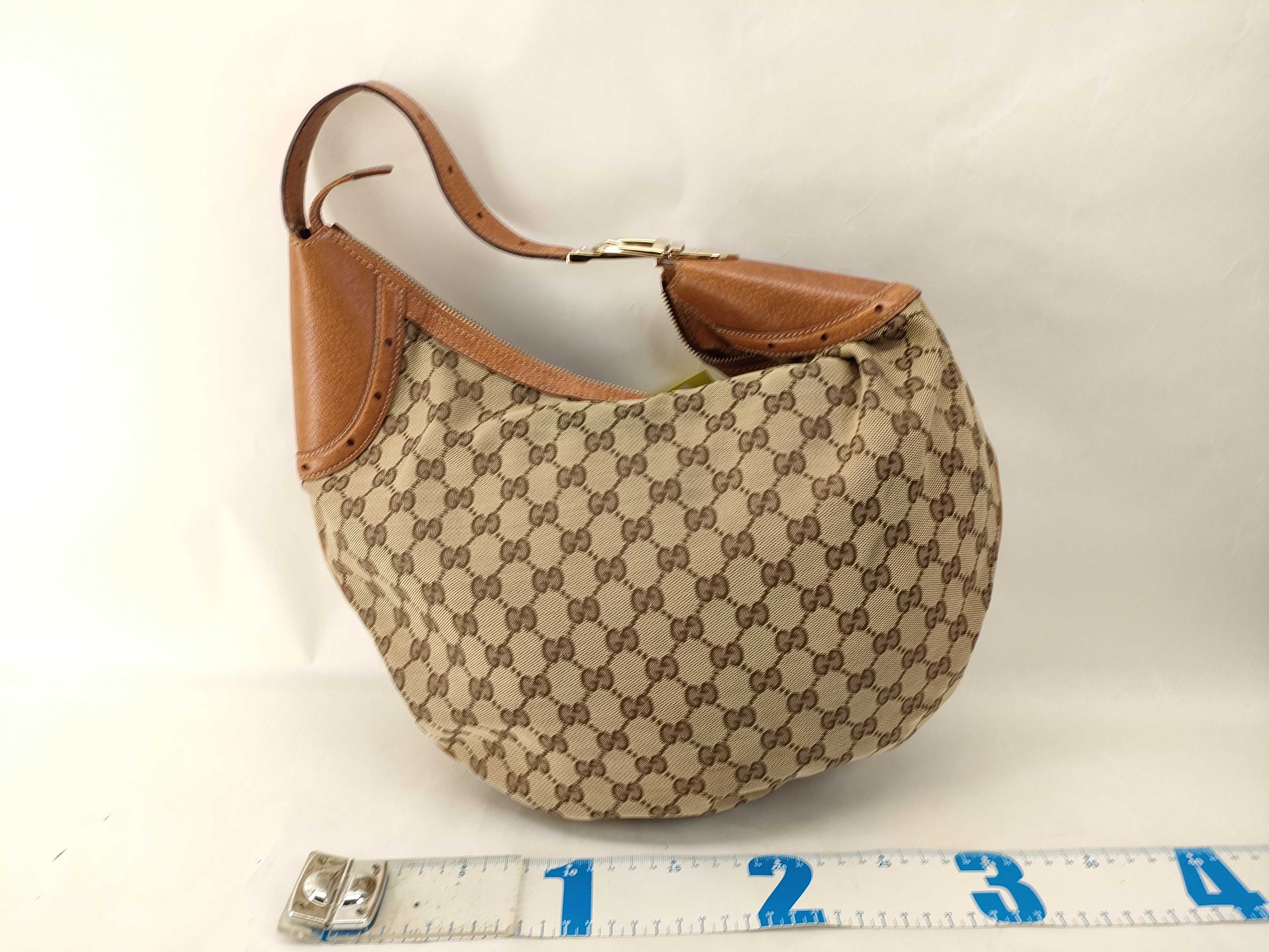 GG Canvas 145764 Shoulder Bag — view 2