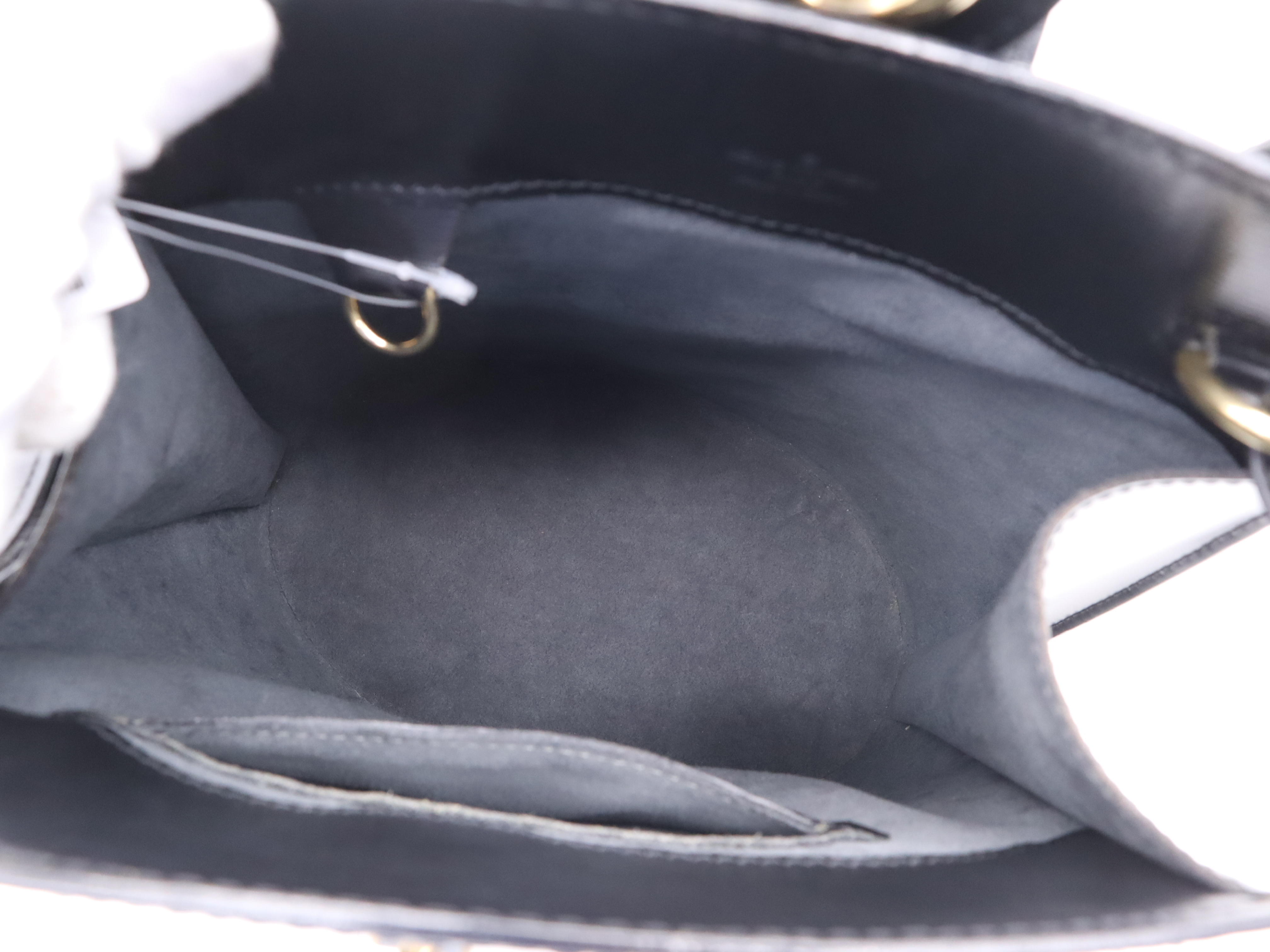 M52252 Epi Cluny Noir Shoulder Bag — view 10