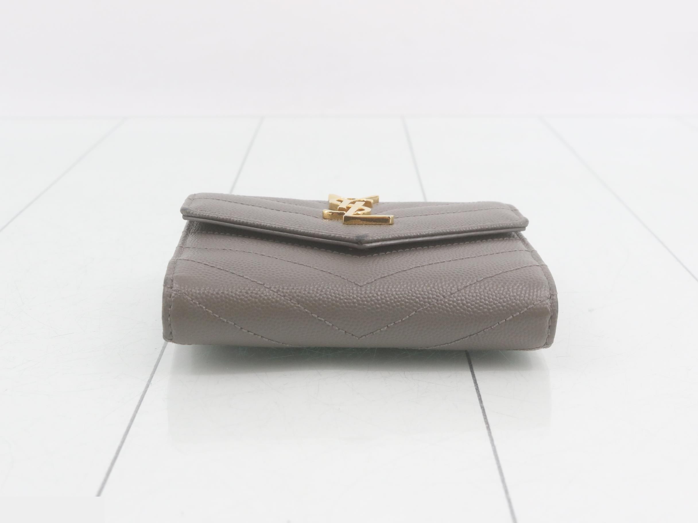 Other lines: Bags and Wallets — view 3