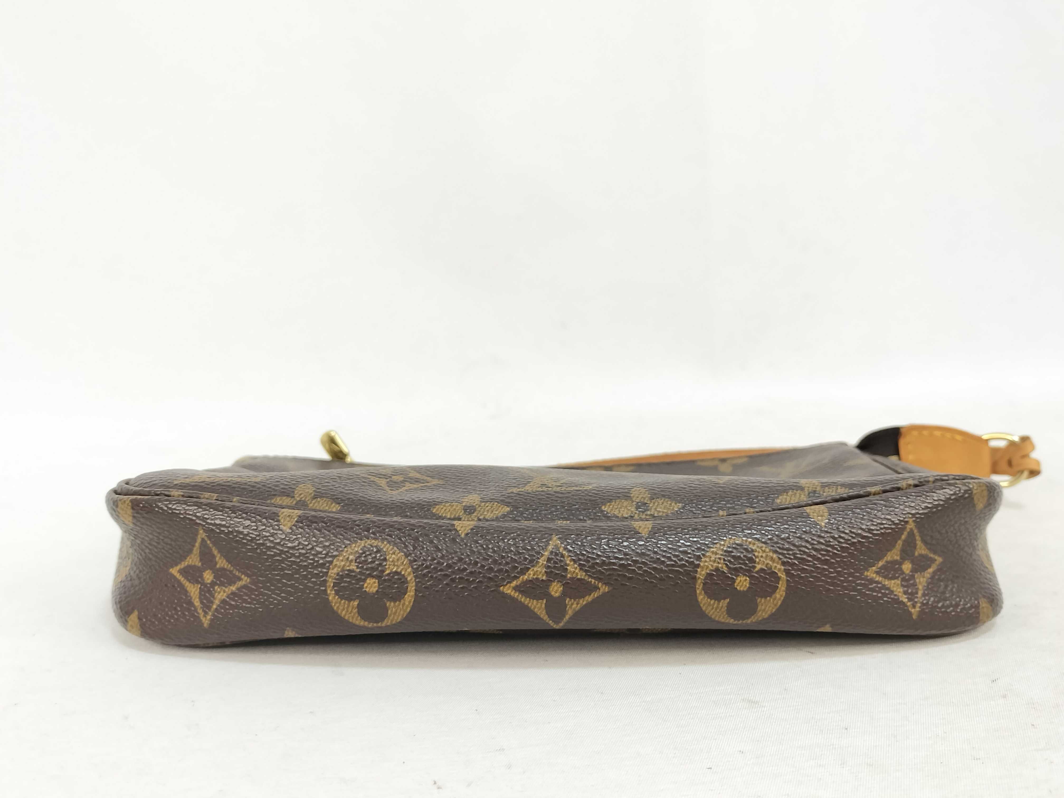 Monogram Pochette Accessoires M51980 SL1022 Handbag — view 8