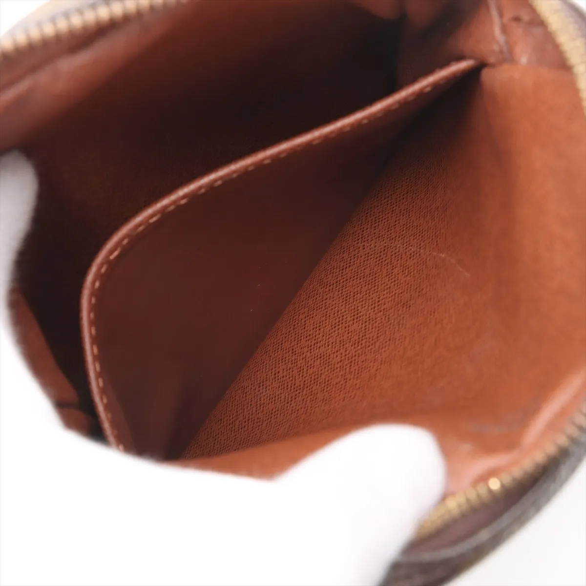 Louis Vuitton Monogram Danube M45266 SL0959 Brown Internal external fabric Tanned leather External repair in various parts — view 8