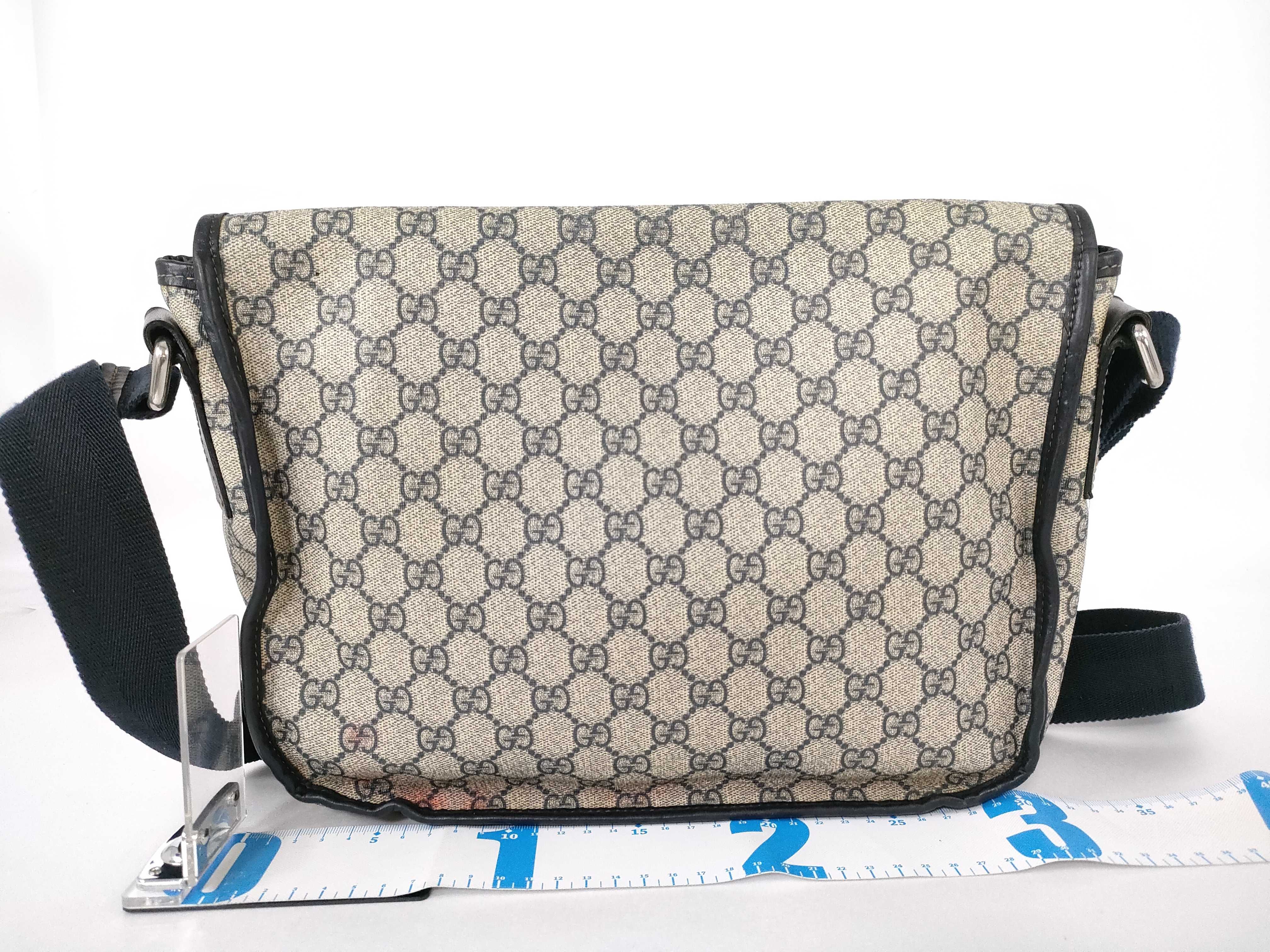 GG Supreme Shoulder Bag — view 2